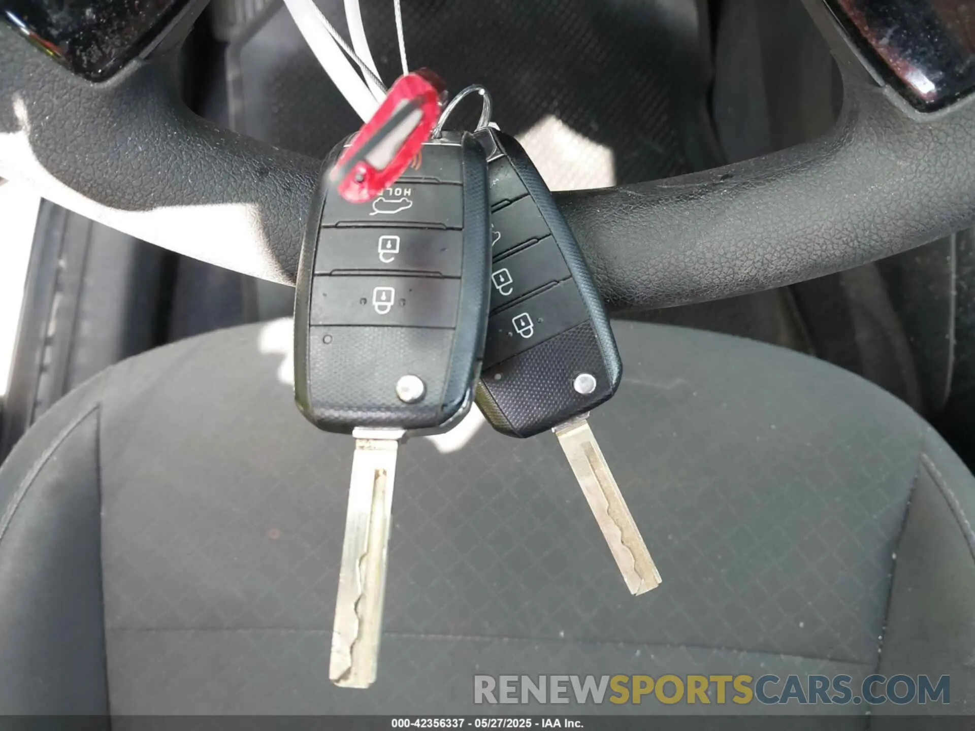 11 Photograph of a damaged car 5XYPG4A38KG587796 KIA SORENTO 2019