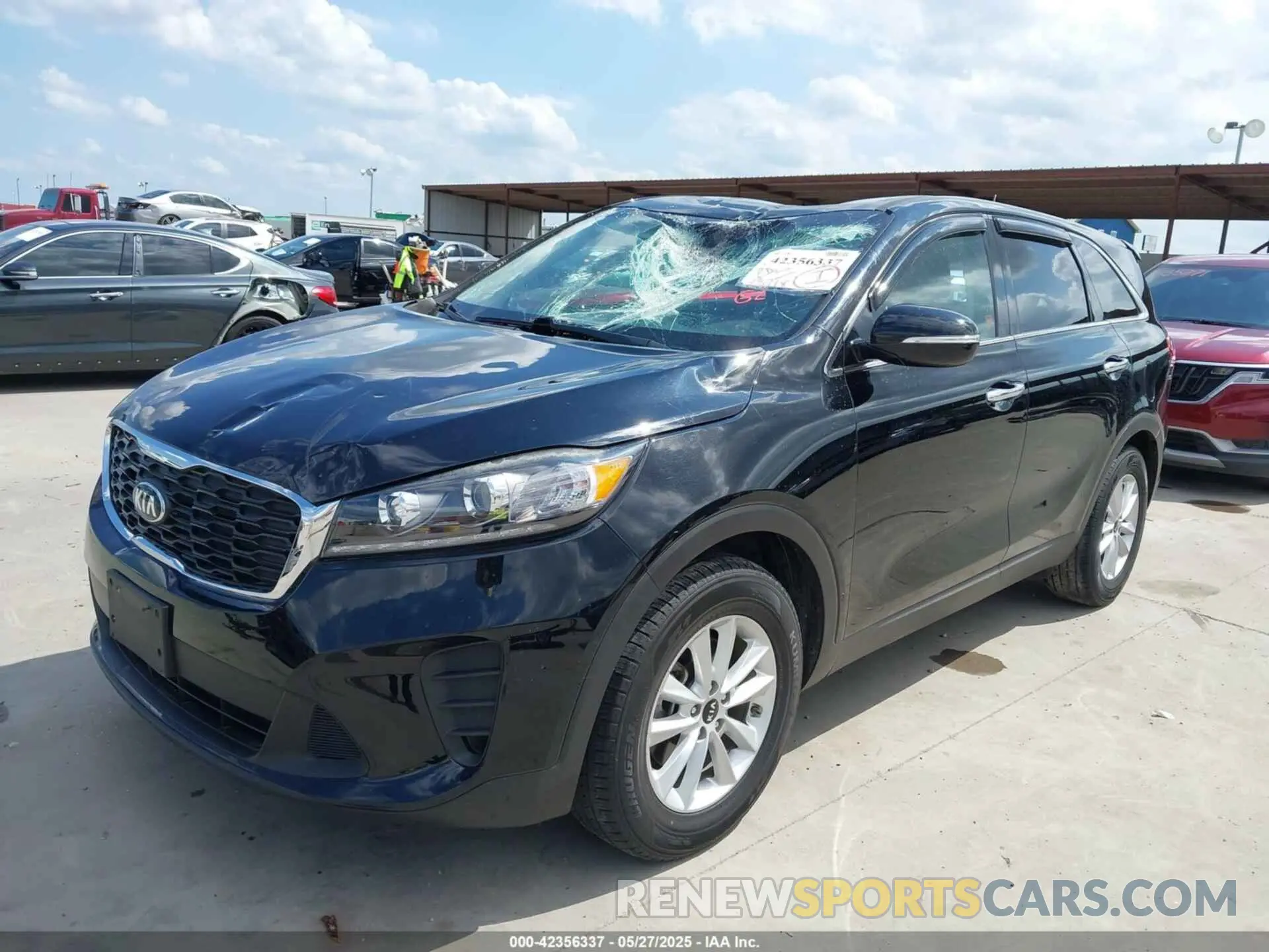 2 Photograph of a damaged car 5XYPG4A38KG587796 KIA SORENTO 2019