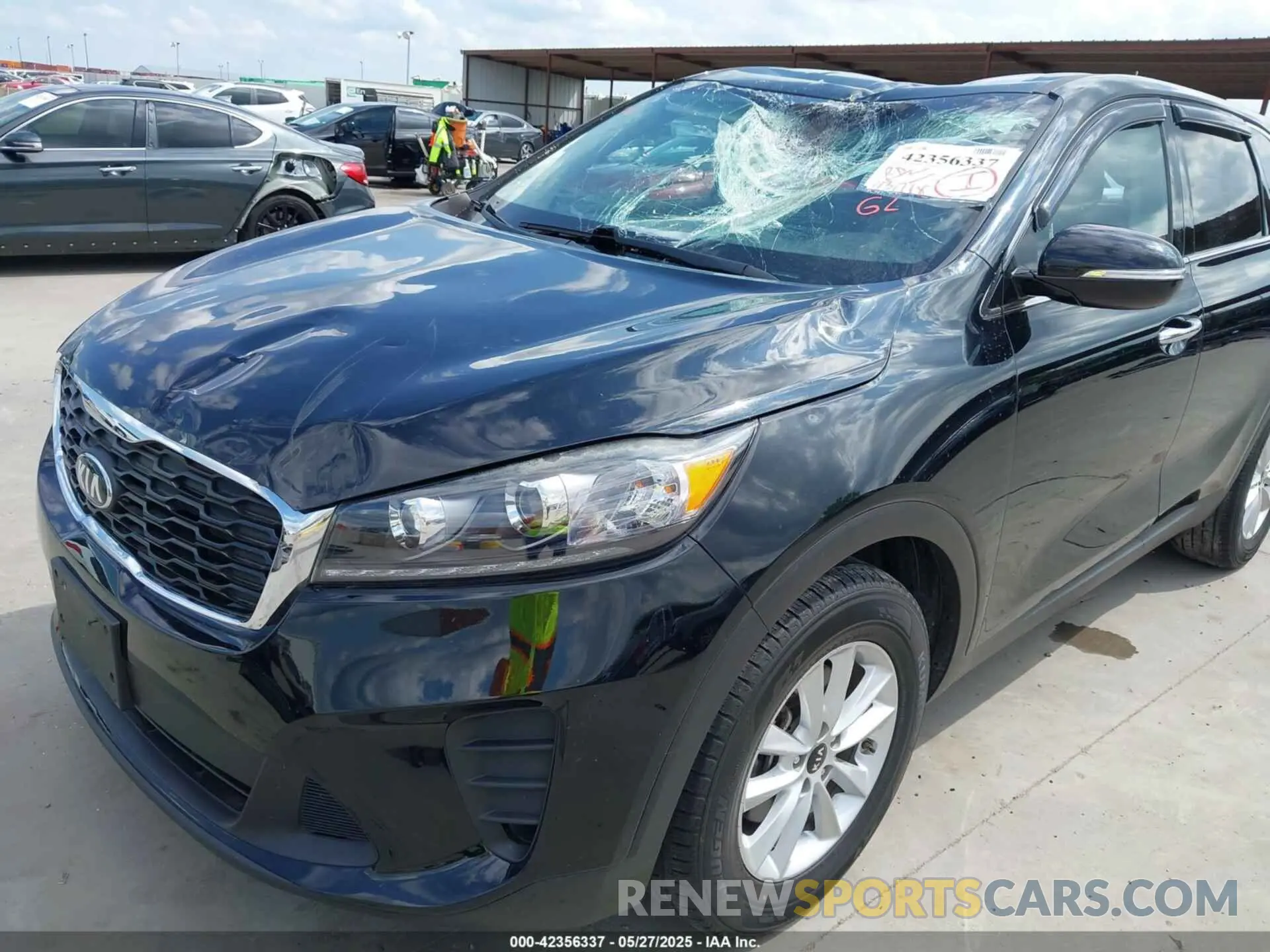 21 Photograph of a damaged car 5XYPG4A38KG587796 KIA SORENTO 2019