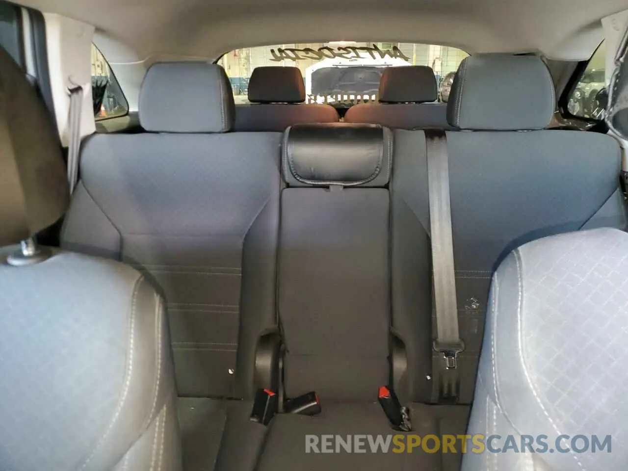 10 Photograph of a damaged car 5XYPG4A38KG595395 KIA SORENTO 2019