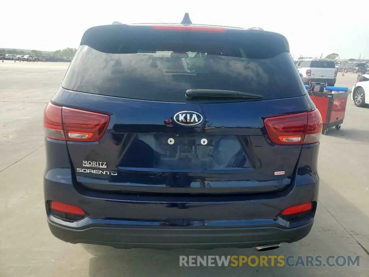 6 Photograph of a damaged car 5XYPG4A38KG596191 KIA SORENTO 2019