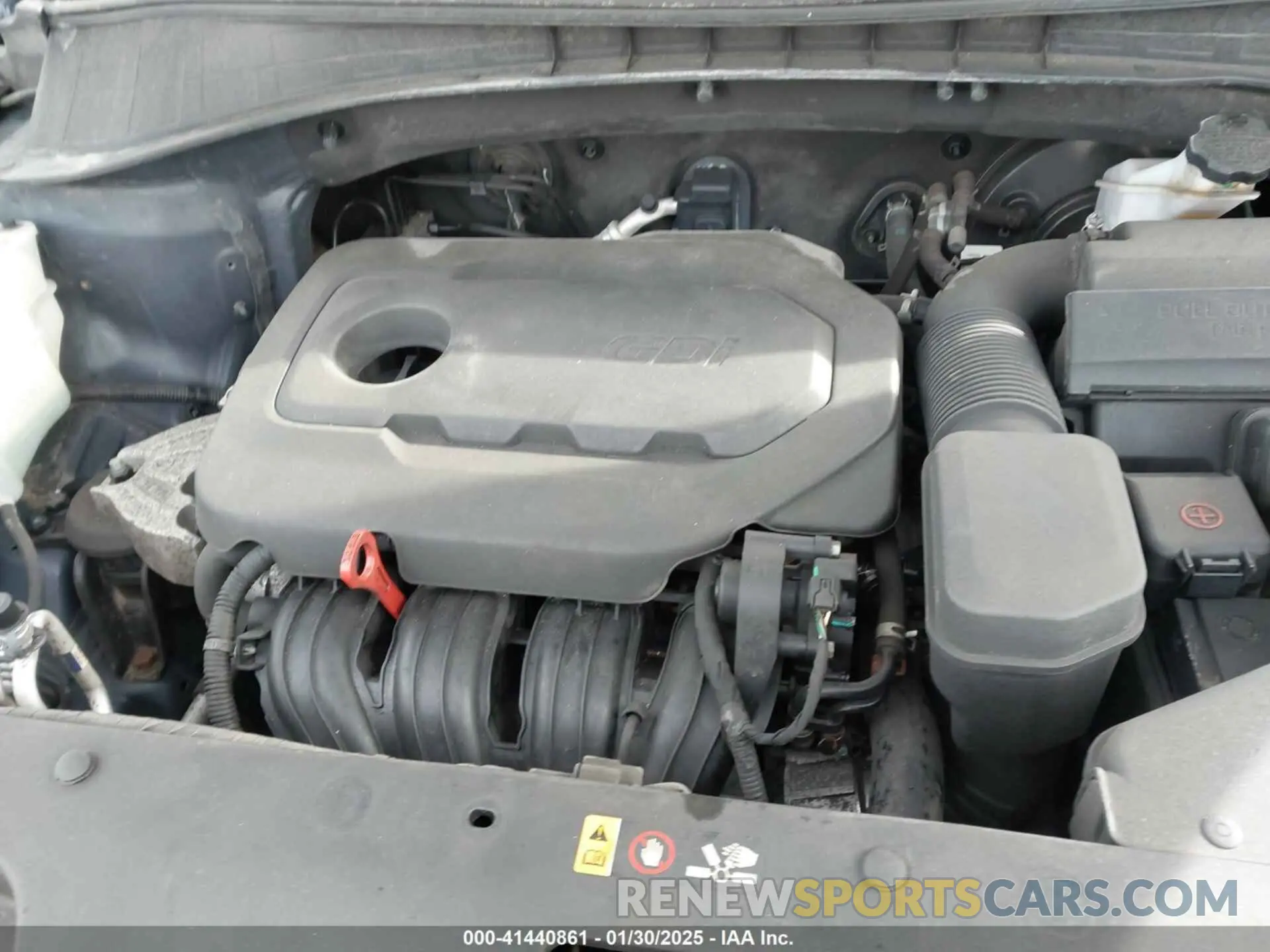 10 Photograph of a damaged car 5XYPG4A39KG438569 KIA SORENTO 2019