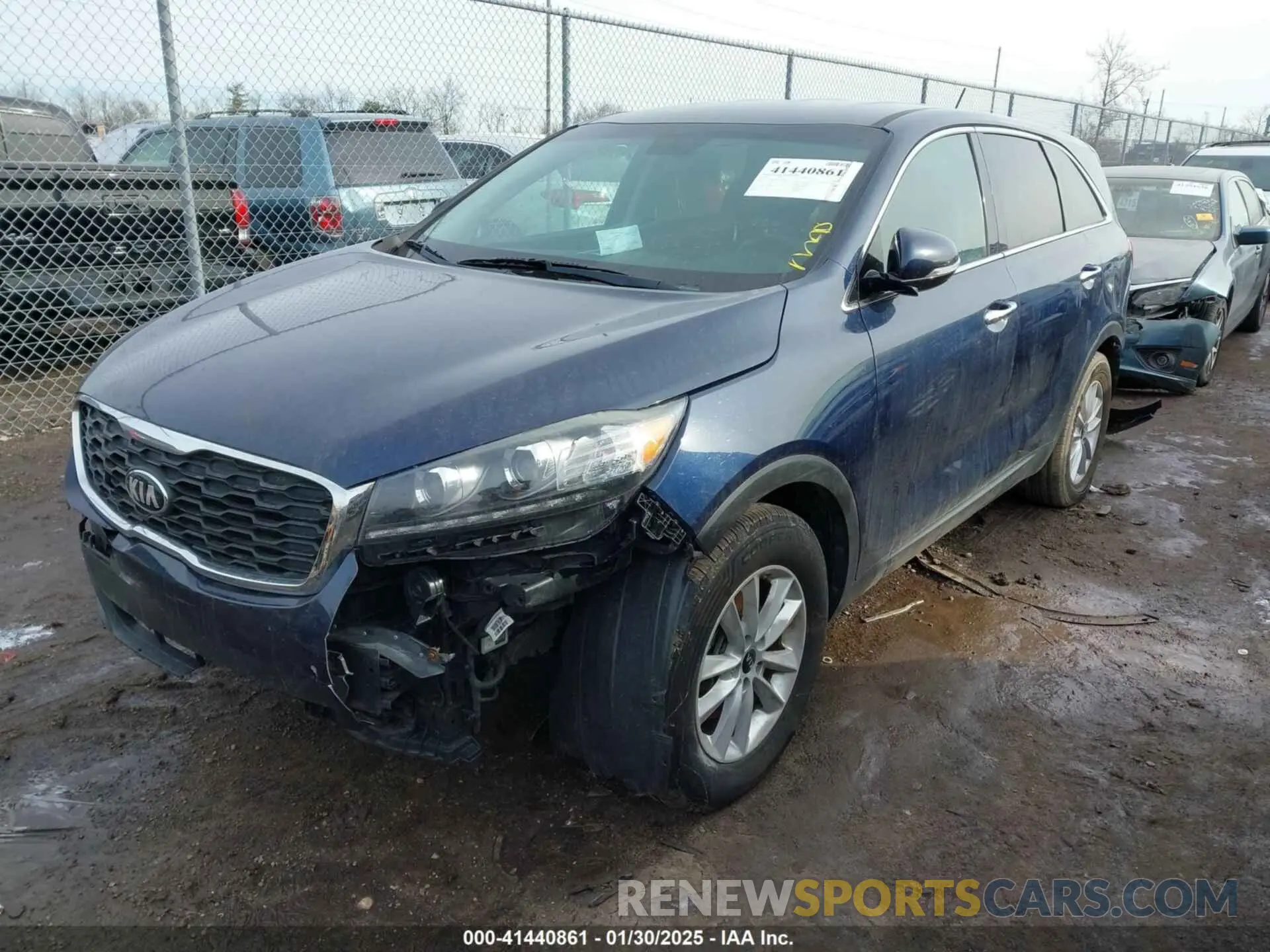2 Photograph of a damaged car 5XYPG4A39KG438569 KIA SORENTO 2019