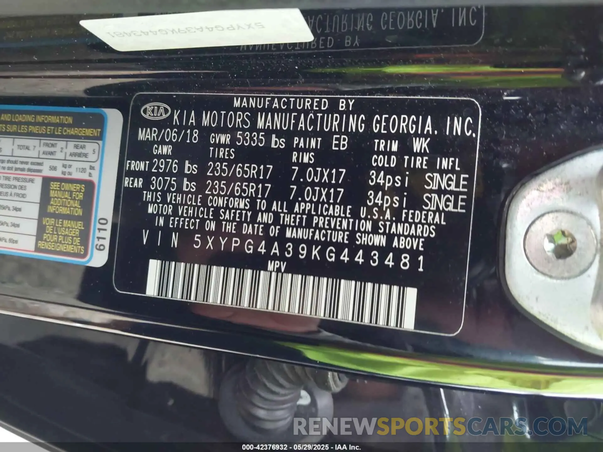 9 Photograph of a damaged car 5XYPG4A39KG443481 KIA SORENTO 2019