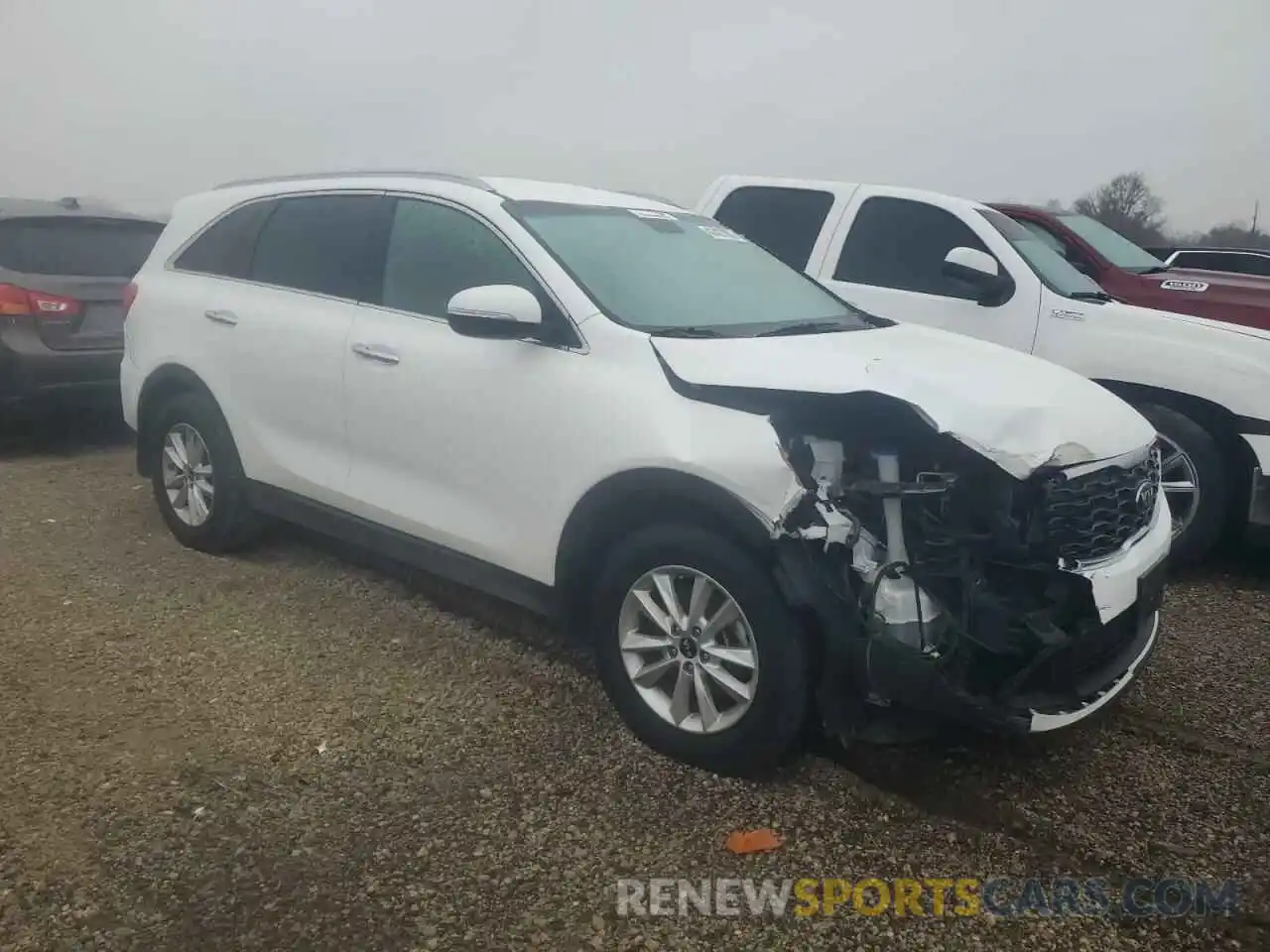 4 Photograph of a damaged car 5XYPG4A39KG480420 KIA SORENTO 2019