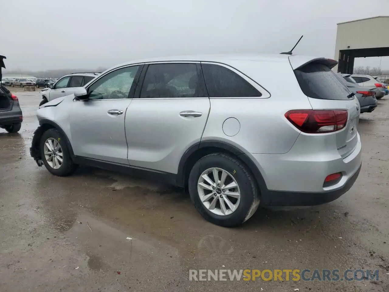 2 Photograph of a damaged car 5XYPG4A39KG518499 KIA SORENTO 2019