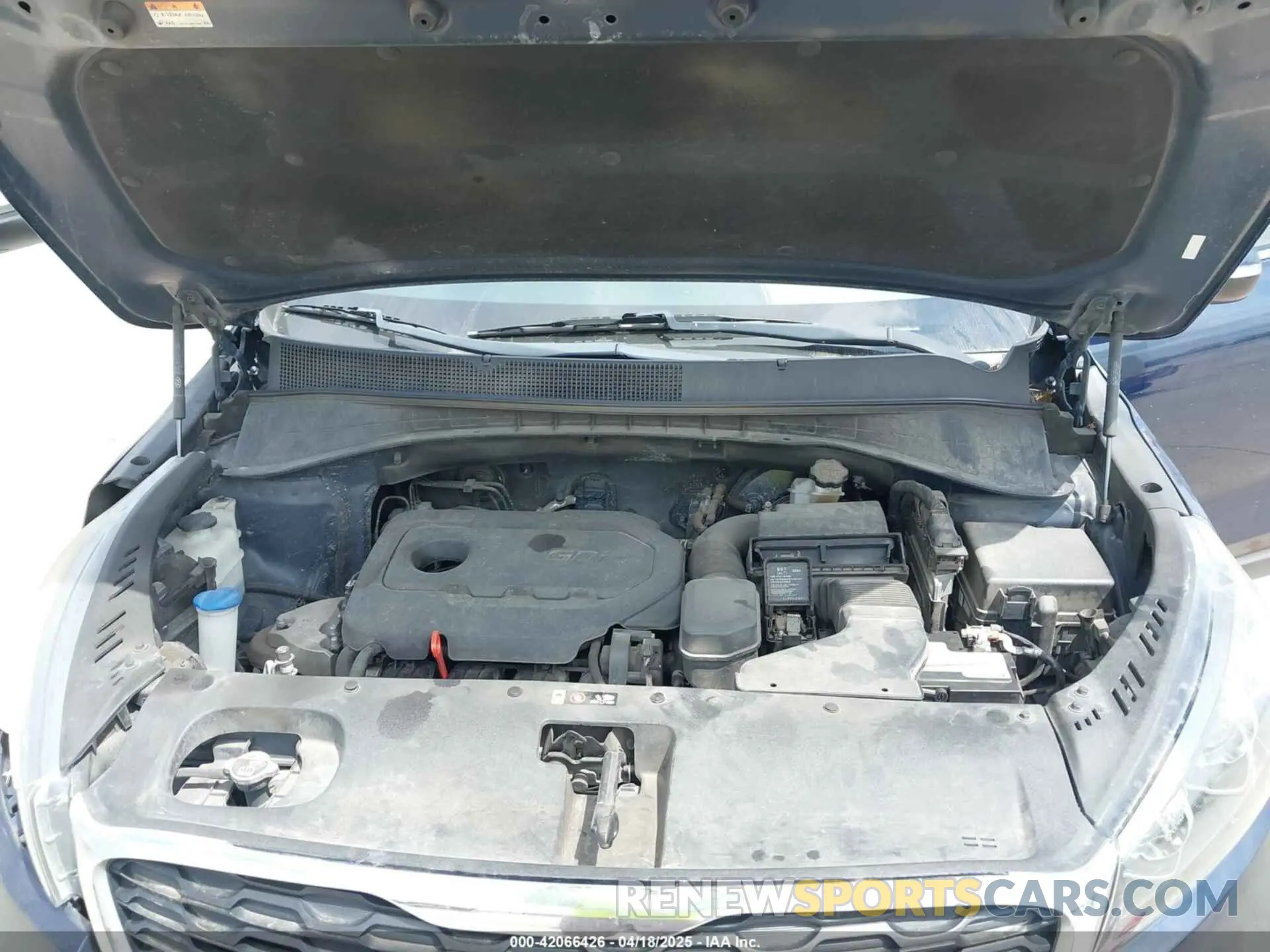 10 Photograph of a damaged car 5XYPG4A39KG541829 KIA SORENTO 2019