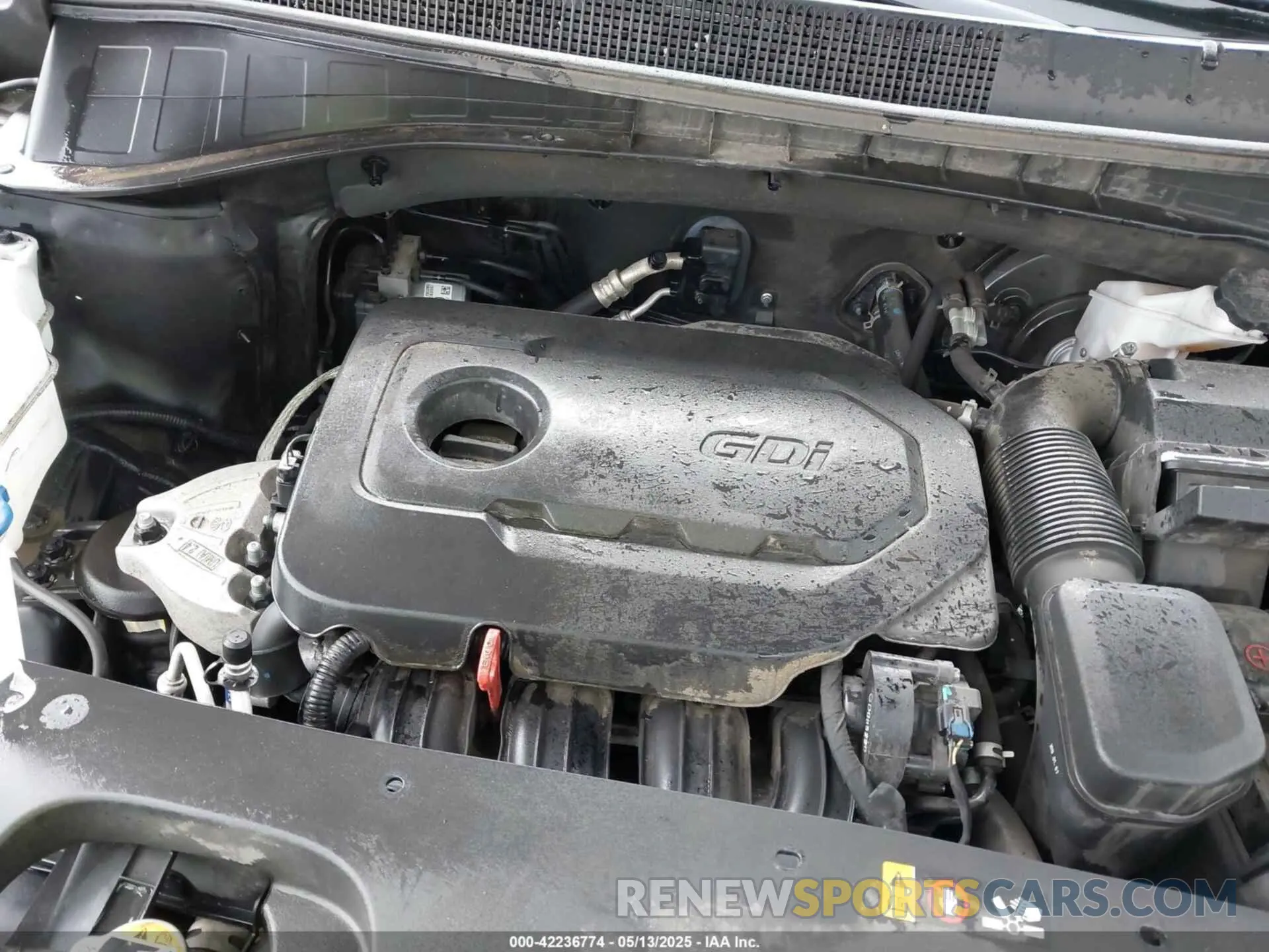 10 Photograph of a damaged car 5XYPG4A39KG584941 KIA SORENTO 2019