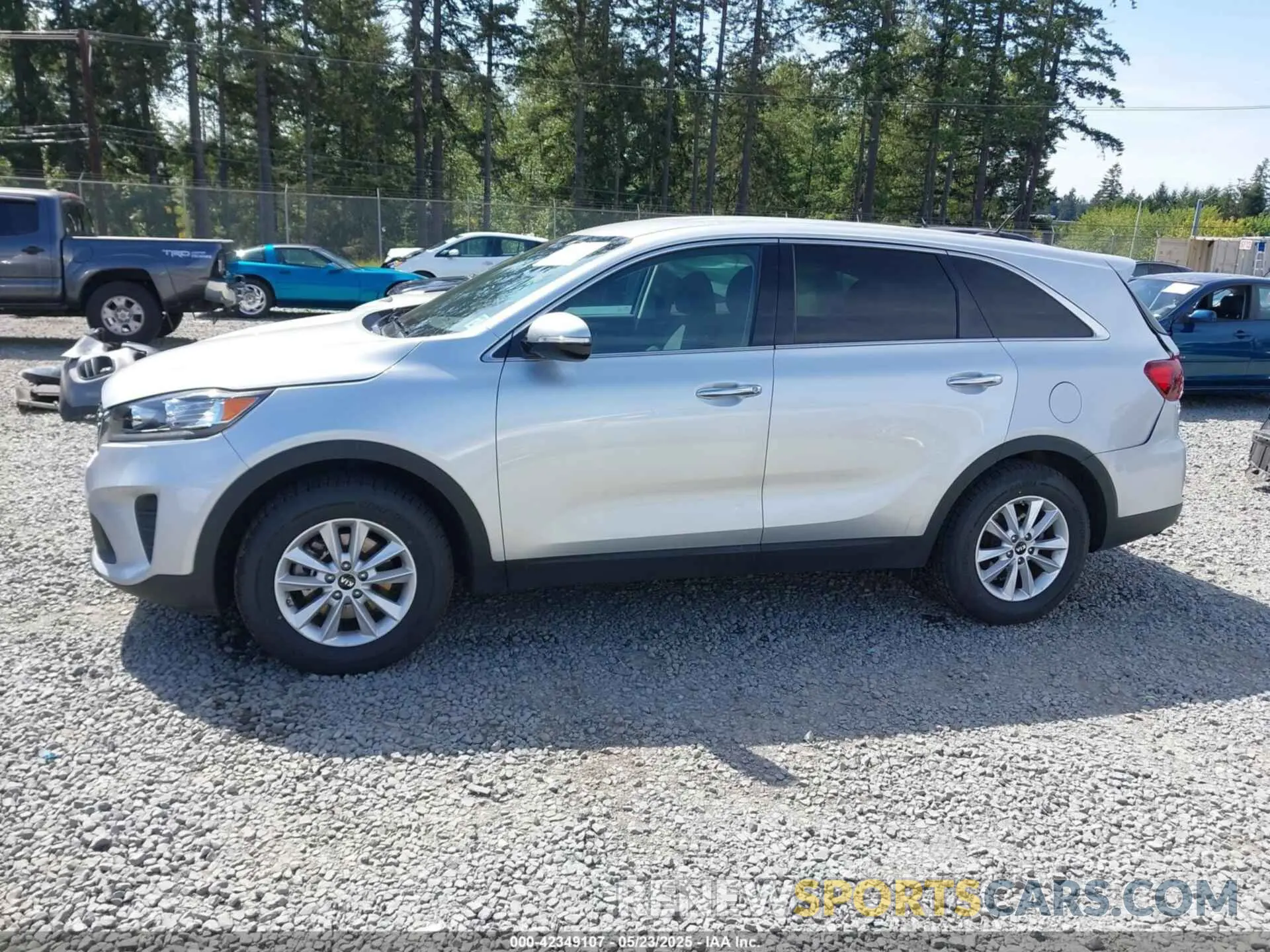 14 Photograph of a damaged car 5XYPG4A39KG595941 KIA SORENTO 2019
