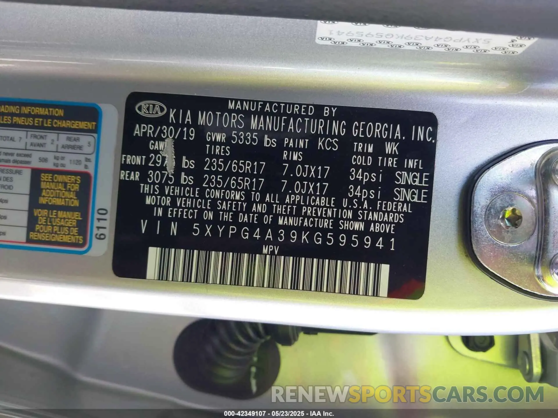 9 Photograph of a damaged car 5XYPG4A39KG595941 KIA SORENTO 2019