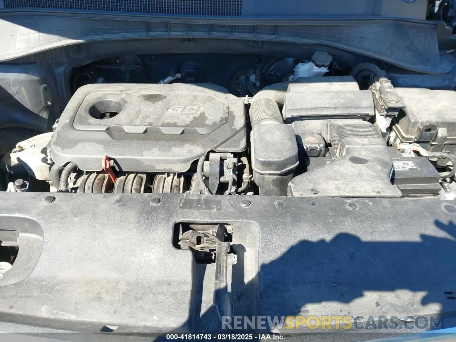 10 Photograph of a damaged car 5XYPG4A3XKG523100 KIA SORENTO 2019