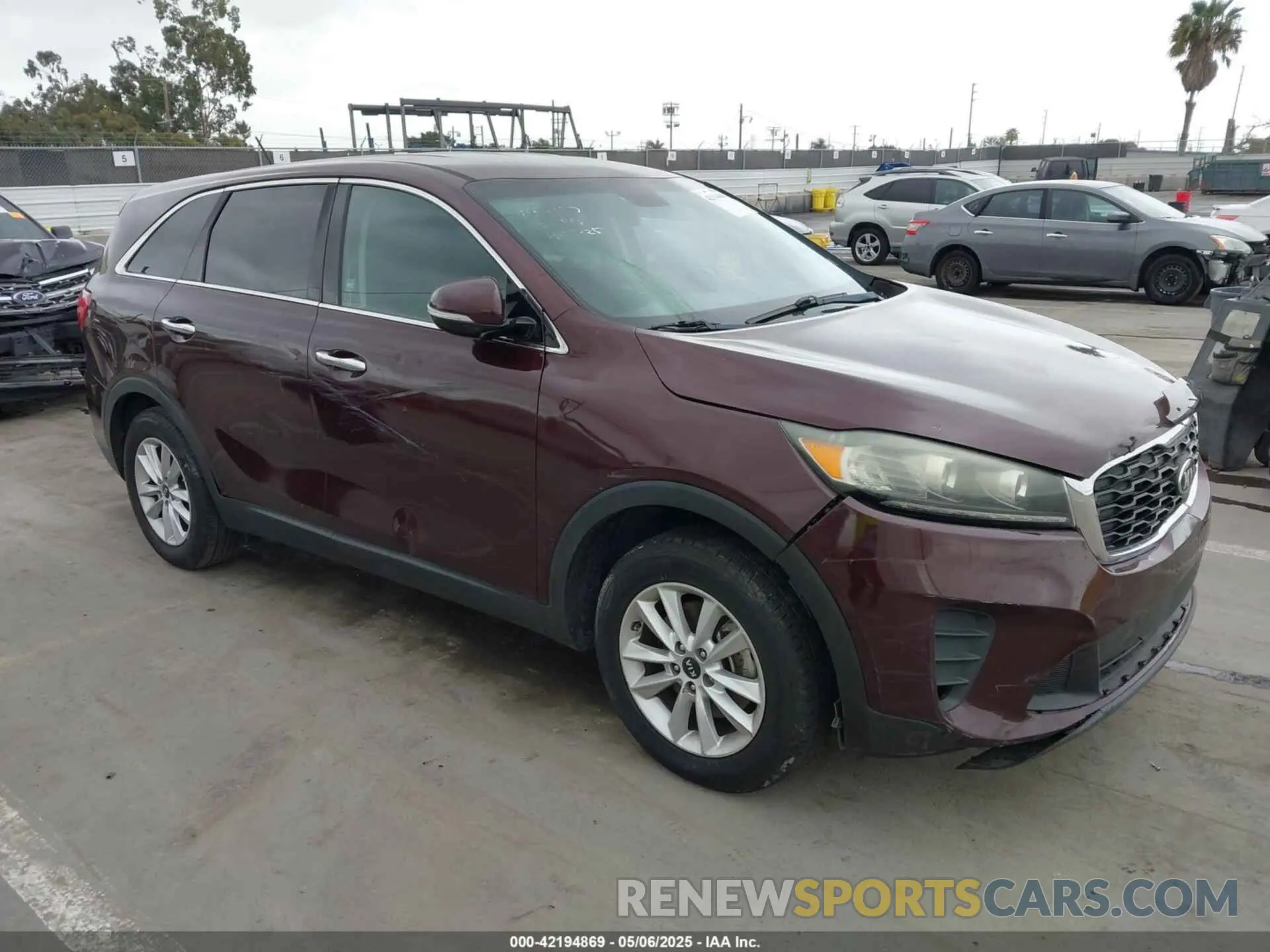 1 Photograph of a damaged car 5XYPG4A3XKG535831 KIA SORENTO 2019