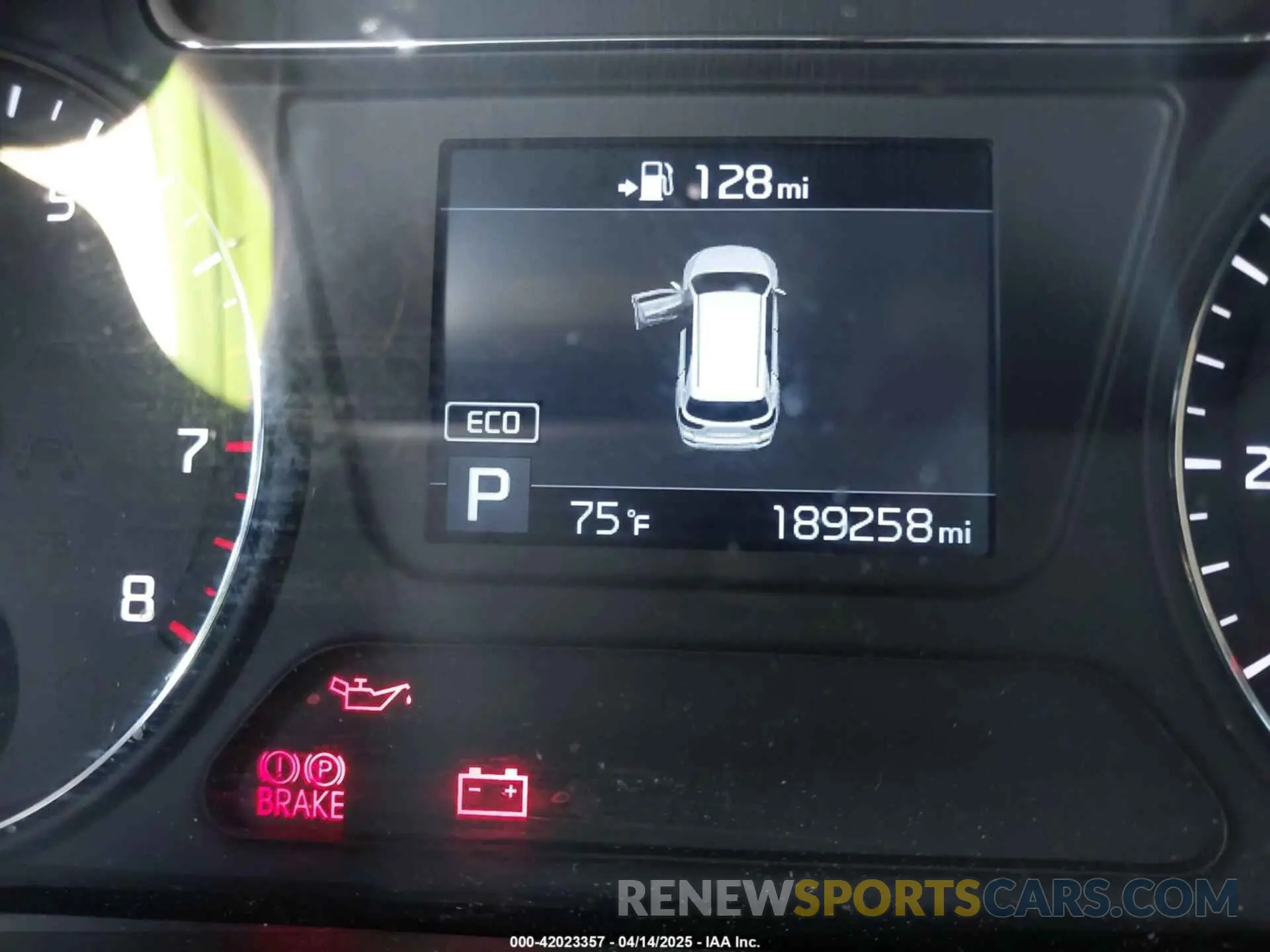 15 Photograph of a damaged car 5XYPG4A3XKG547848 KIA SORENTO 2019
