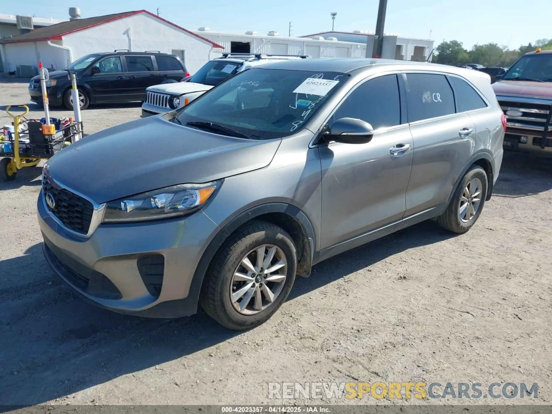 2 Photograph of a damaged car 5XYPG4A3XKG547848 KIA SORENTO 2019