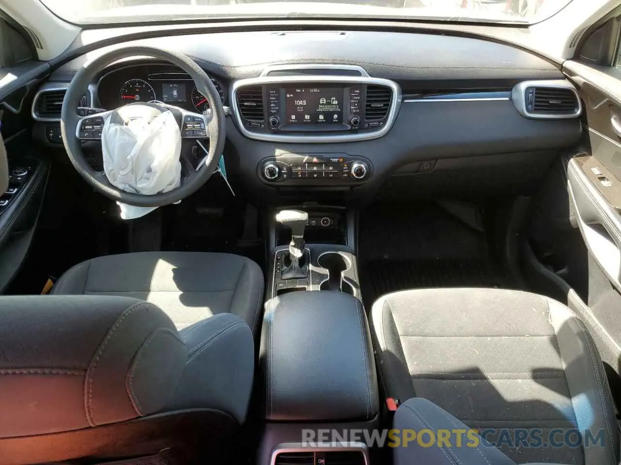 8 Photograph of a damaged car 5XYPG4A3XKG573950 KIA SORENTO 2019