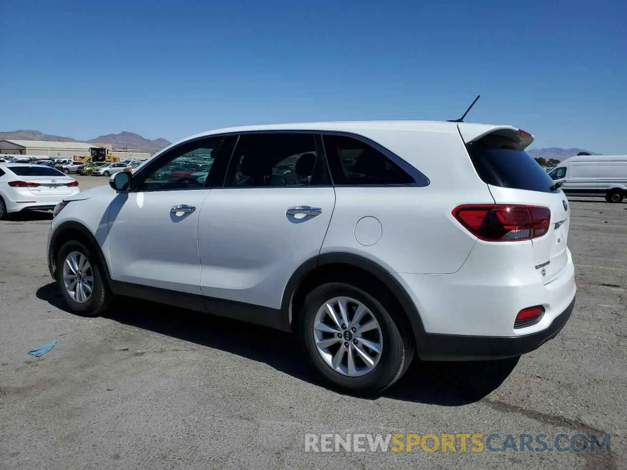 2 Photograph of a damaged car 5XYPG4A3XKG574807 KIA SORENTO 2019