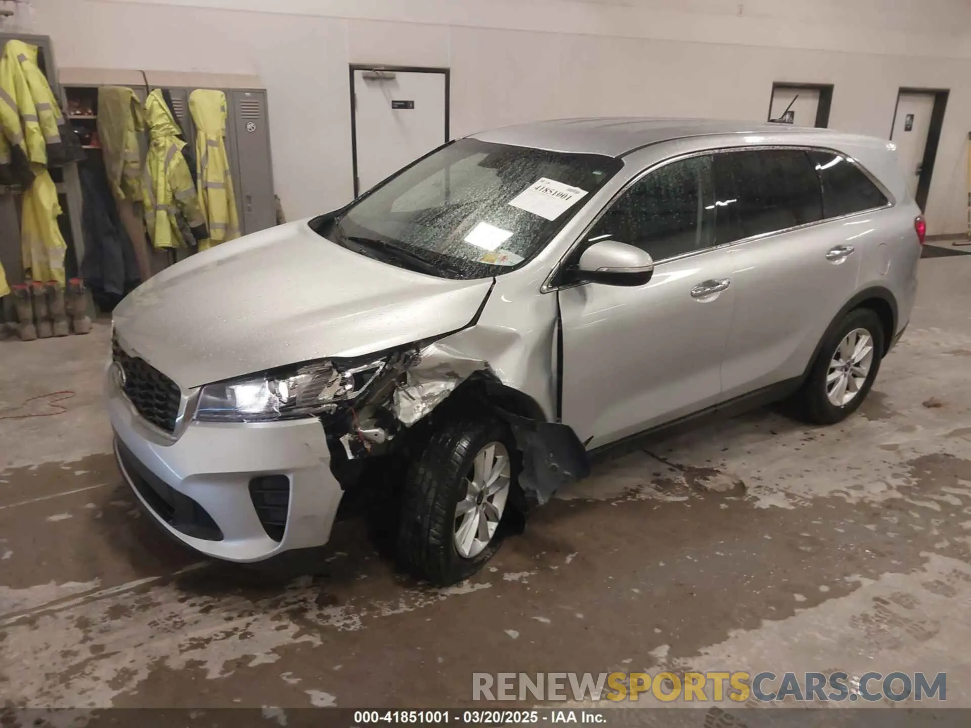 2 Photograph of a damaged car 5XYPG4A3XKG575729 KIA SORENTO 2019