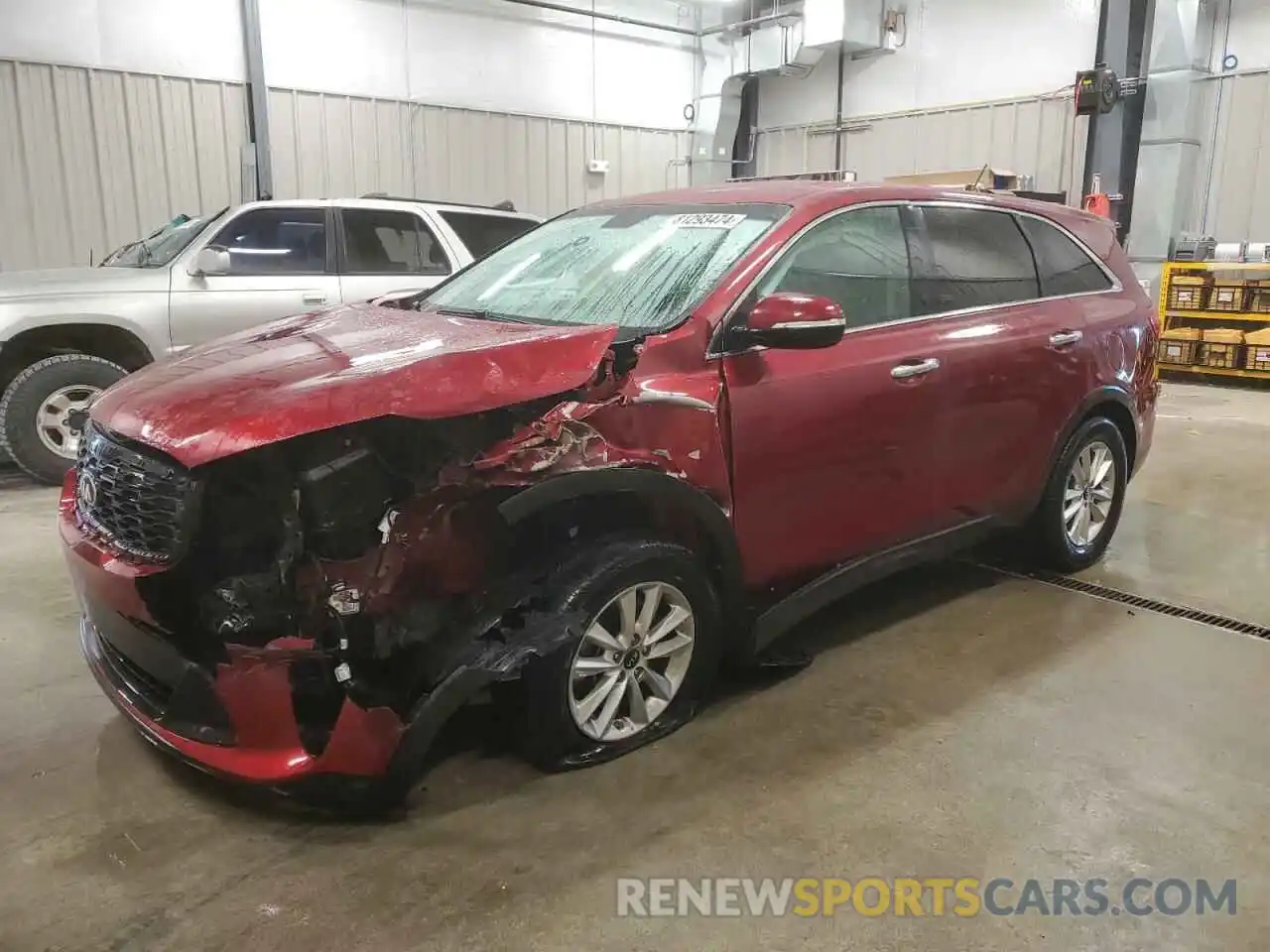 1 Photograph of a damaged car 5XYPG4A3XKG576105 KIA SORENTO 2019