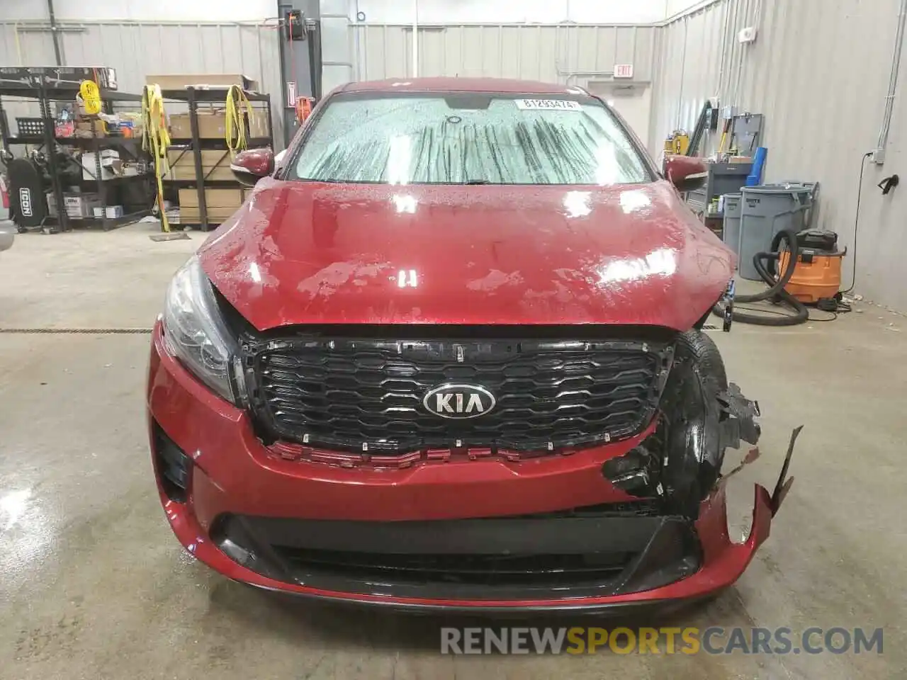 5 Photograph of a damaged car 5XYPG4A3XKG576105 KIA SORENTO 2019