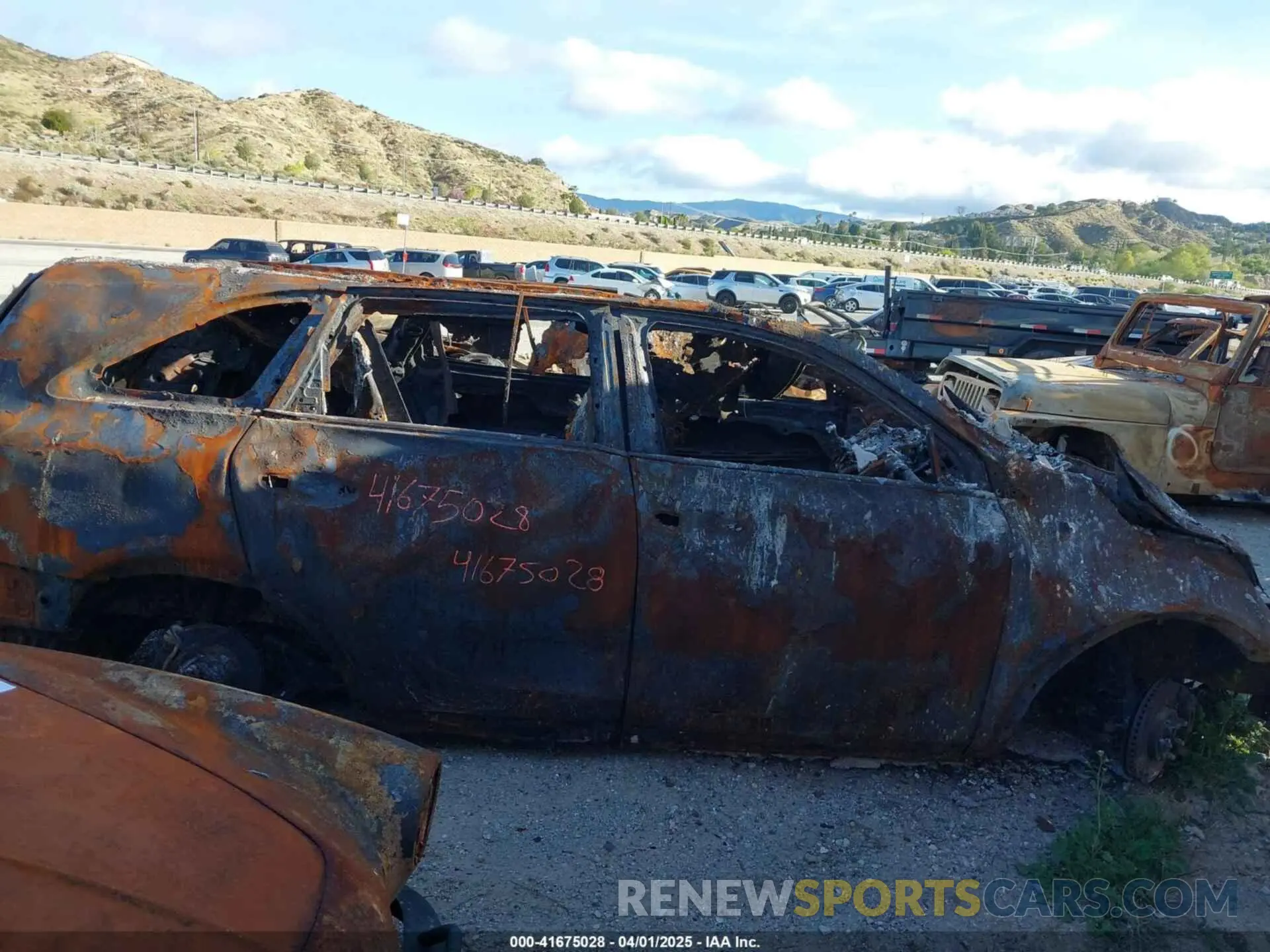 1 Photograph of a damaged car 5XYPG4A3XKG576136 KIA SORENTO 2019