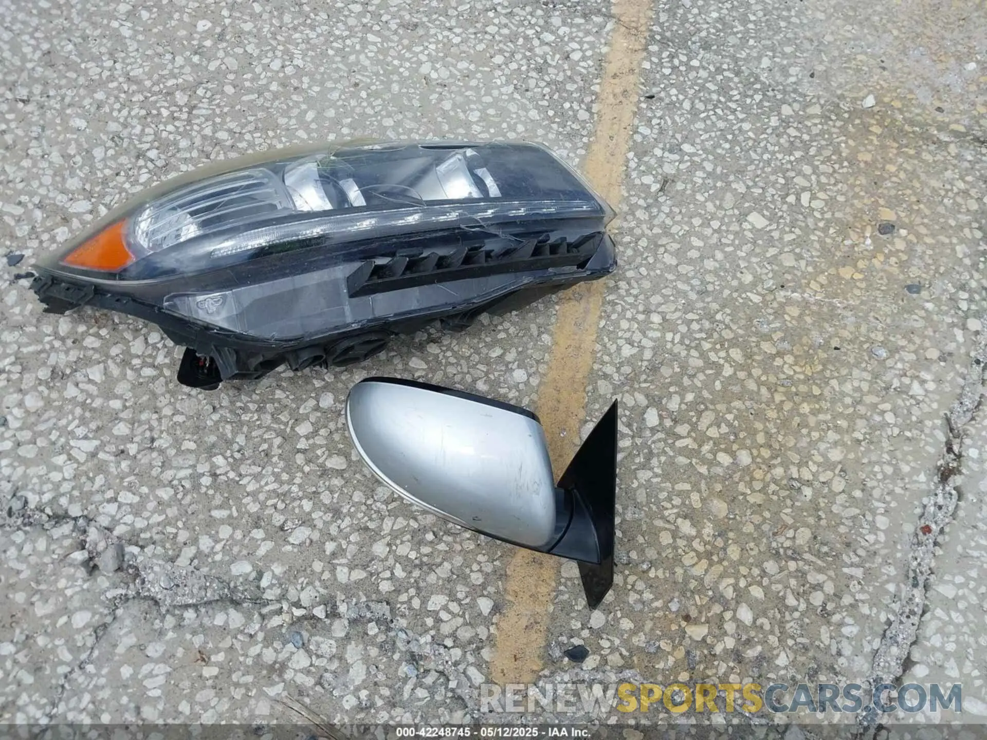 12 Photograph of a damaged car 5XYPG4A3XKG577478 KIA SORENTO 2019