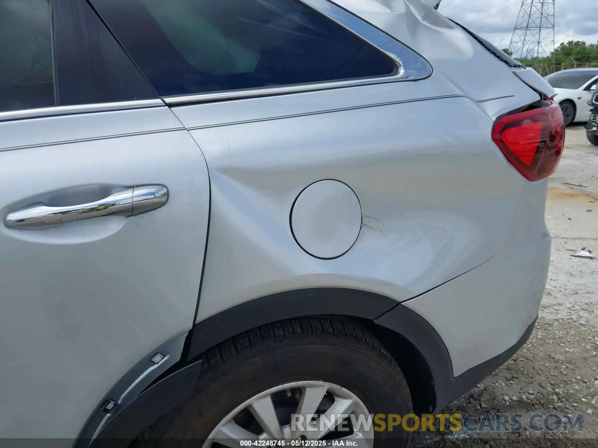 13 Photograph of a damaged car 5XYPG4A3XKG577478 KIA SORENTO 2019