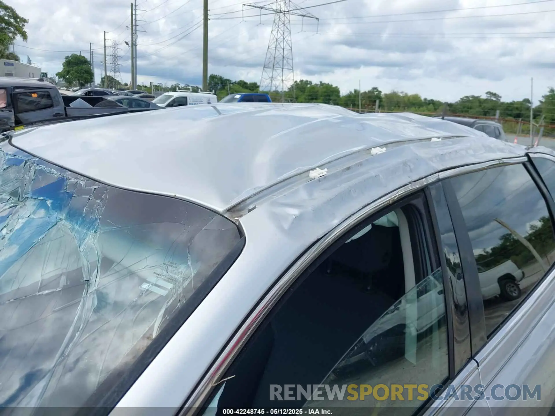 14 Photograph of a damaged car 5XYPG4A3XKG577478 KIA SORENTO 2019