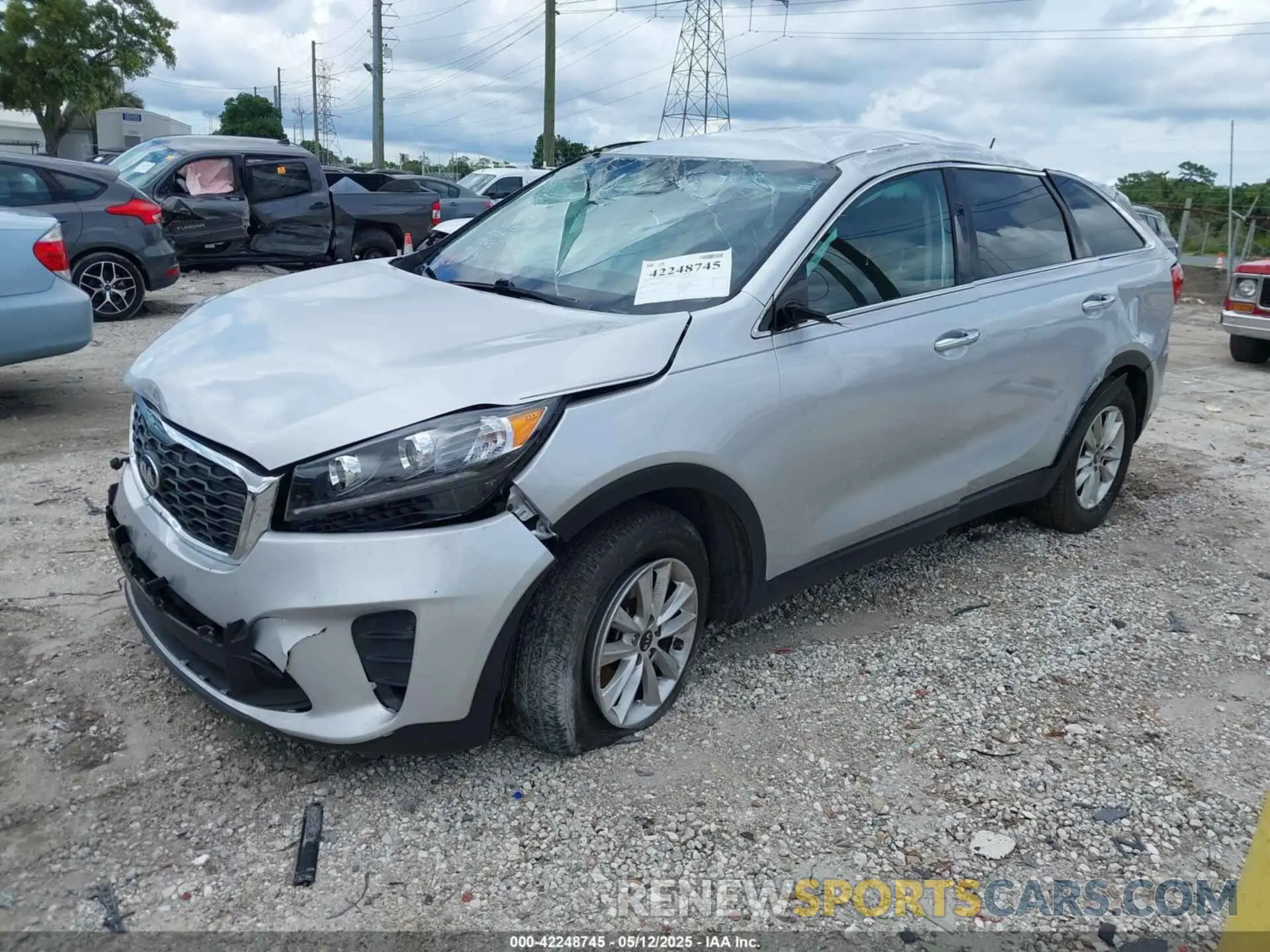 2 Photograph of a damaged car 5XYPG4A3XKG577478 KIA SORENTO 2019