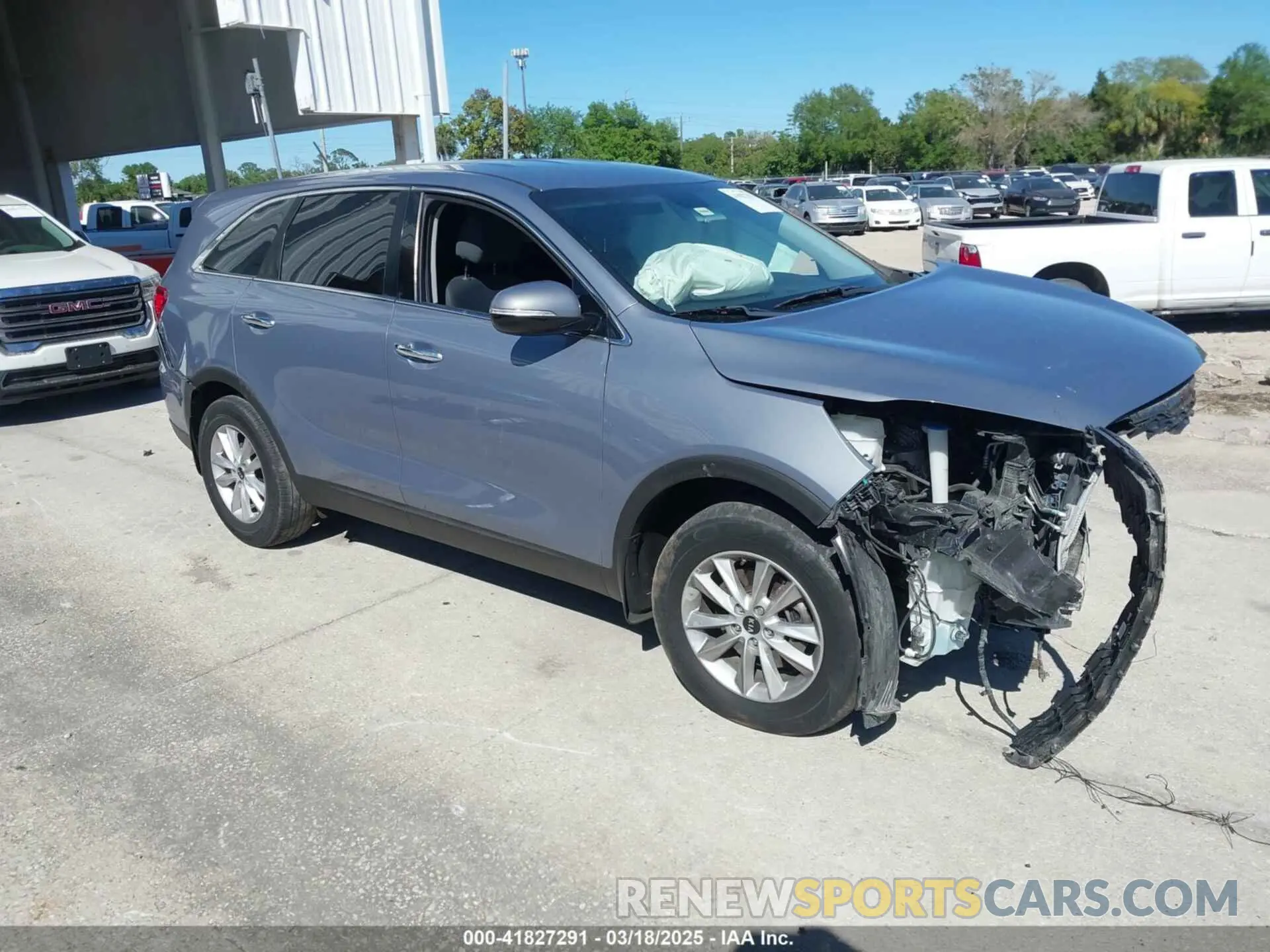 1 Photograph of a damaged car 5XYPG4A3XKG605229 KIA SORENTO 2019