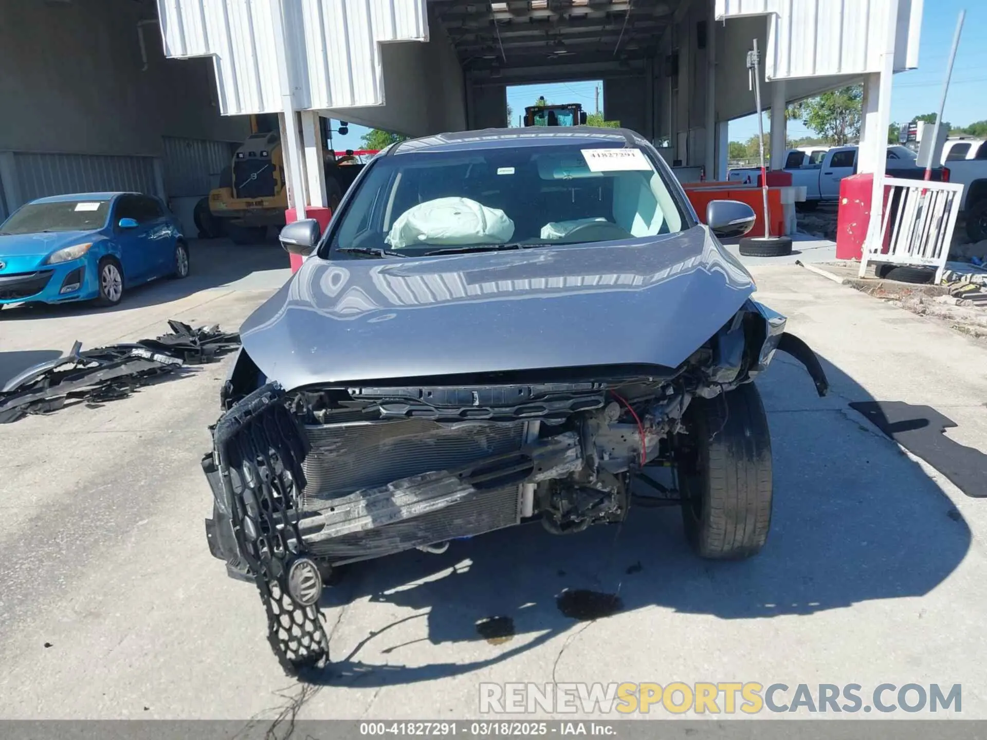 13 Photograph of a damaged car 5XYPG4A3XKG605229 KIA SORENTO 2019