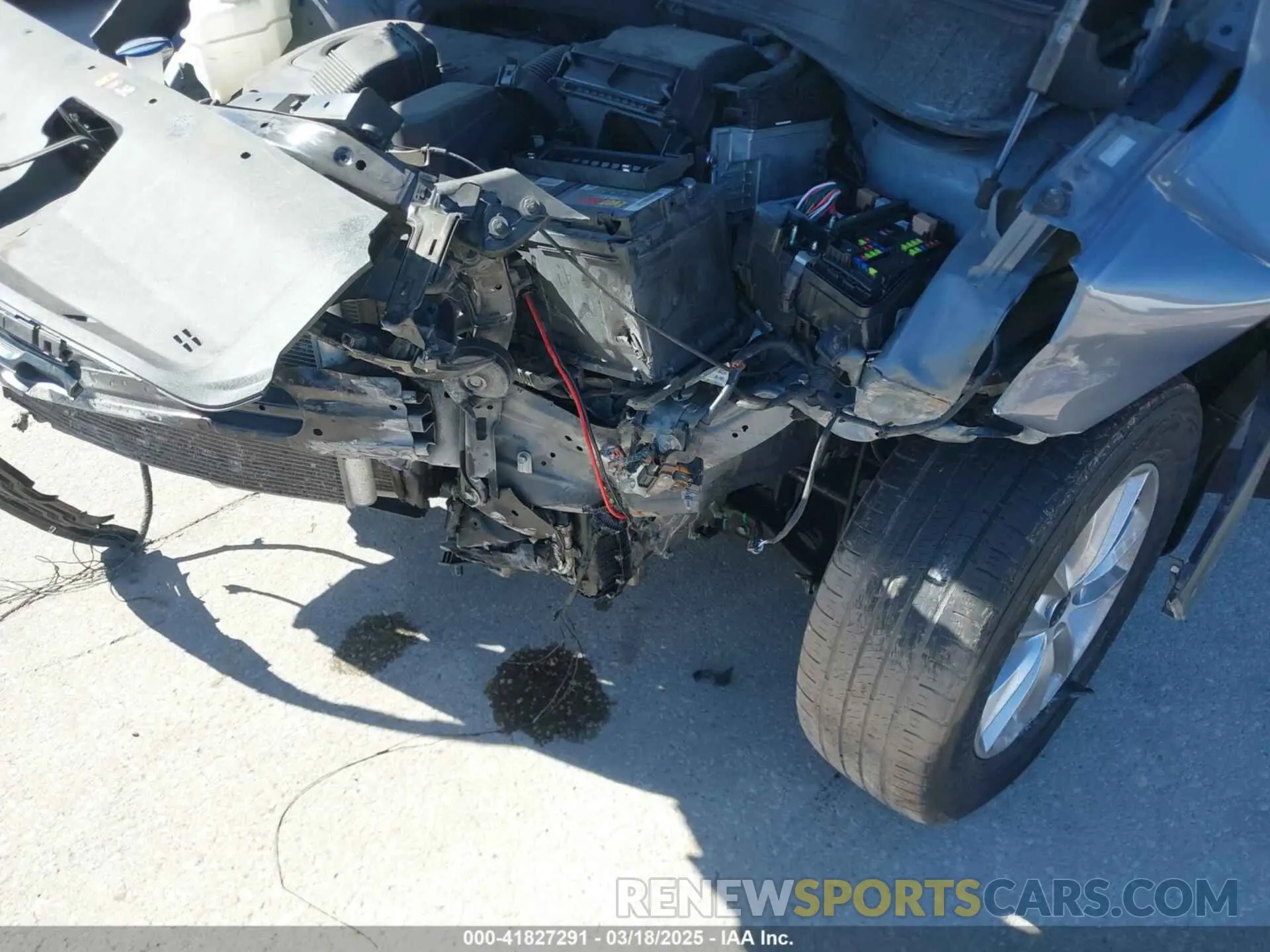 6 Photograph of a damaged car 5XYPG4A3XKG605229 KIA SORENTO 2019