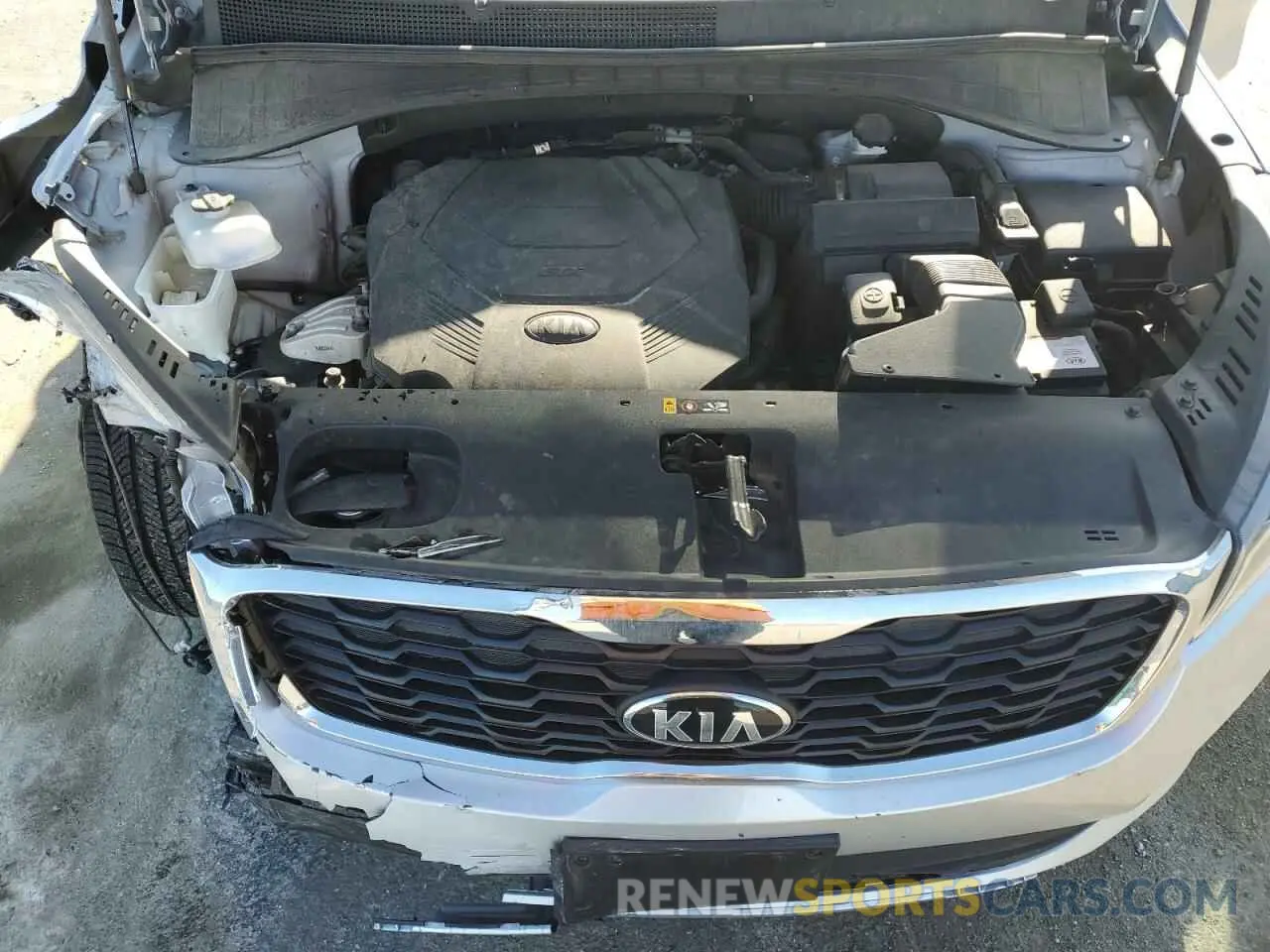 13 Photograph of a damaged car 5XYPG4A50KG463698 KIA SORENTO 2019