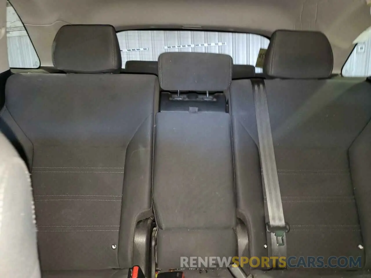 10 Photograph of a damaged car 5XYPG4A50KG470456 KIA SORENTO 2019