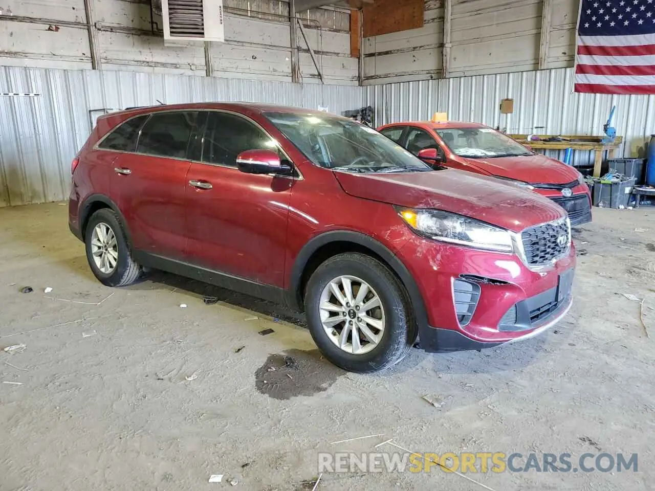 4 Photograph of a damaged car 5XYPG4A50KG470456 KIA SORENTO 2019
