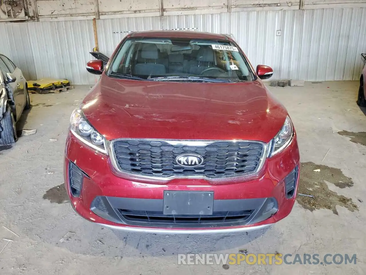 5 Photograph of a damaged car 5XYPG4A50KG470456 KIA SORENTO 2019