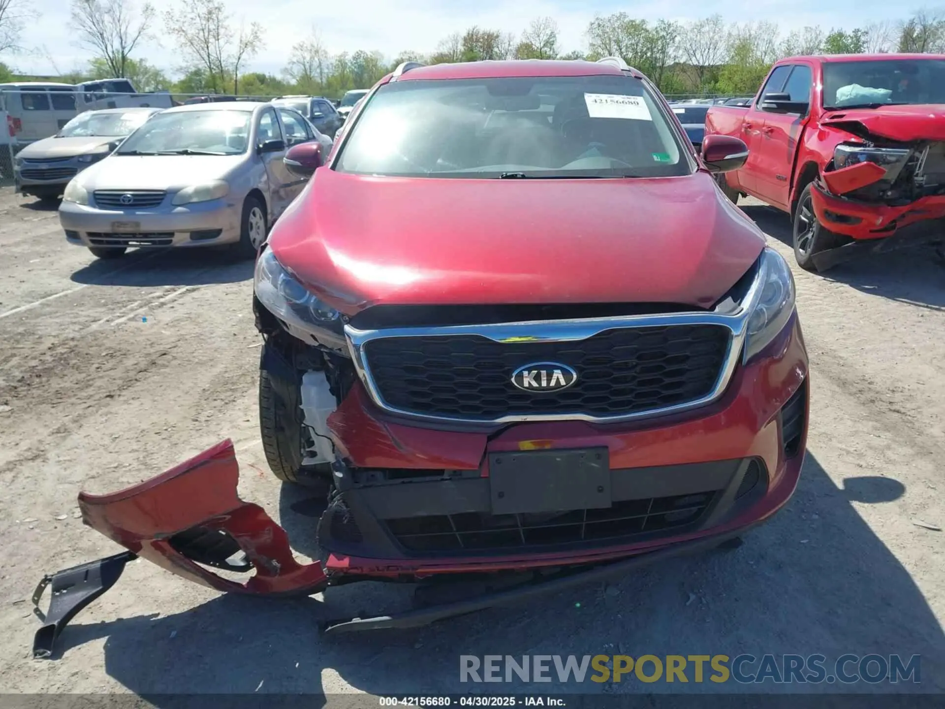 12 Photograph of a damaged car 5XYPG4A50KG470876 KIA SORENTO 2019