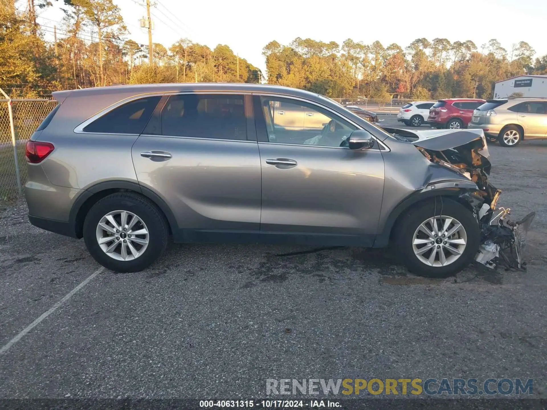 14 Photograph of a damaged car 5XYPG4A51KG488920 KIA SORENTO 2019