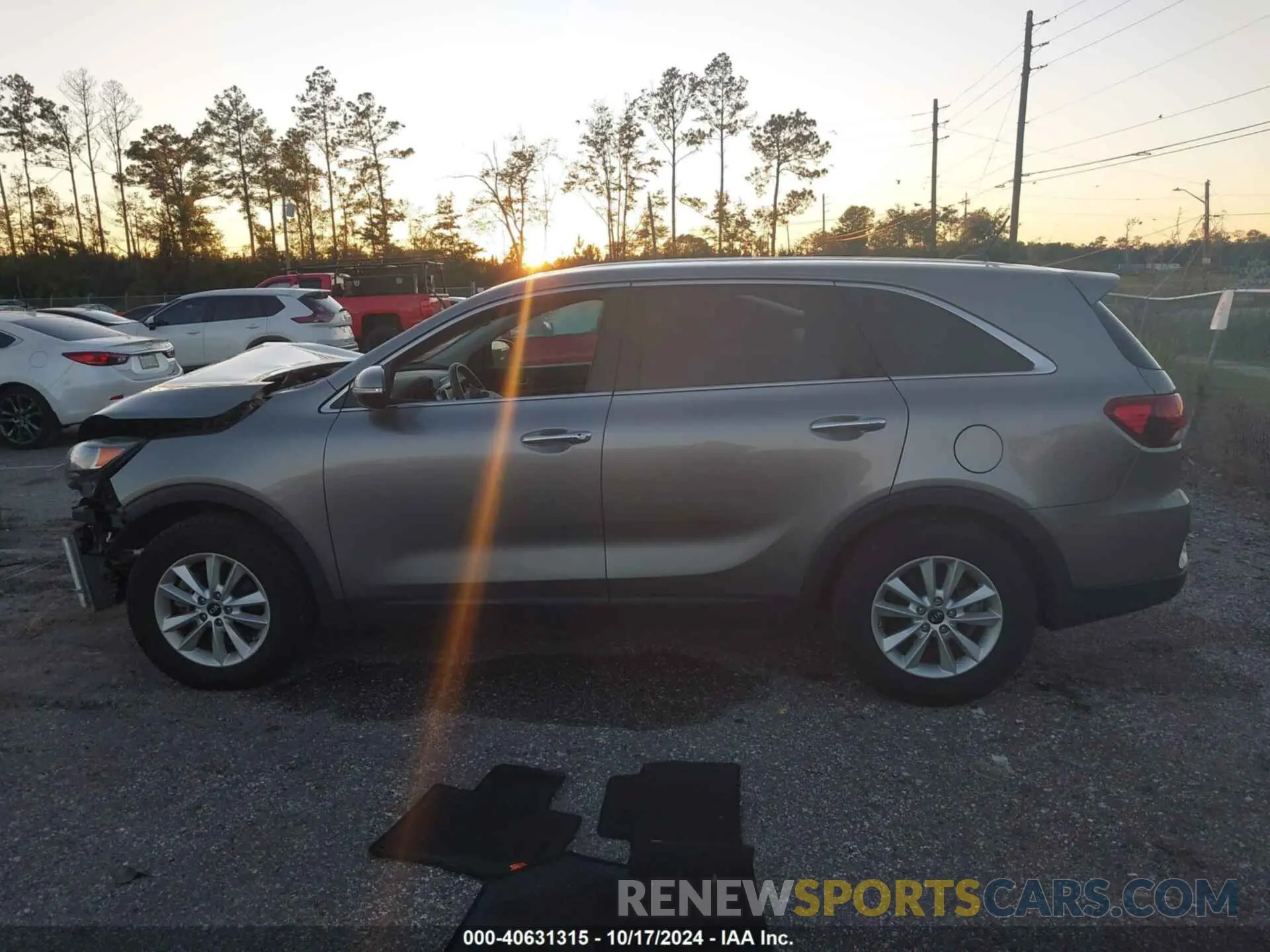 15 Photograph of a damaged car 5XYPG4A51KG488920 KIA SORENTO 2019