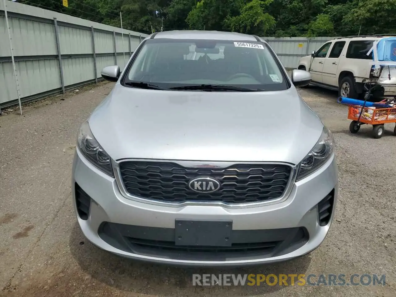 5 Photograph of a damaged car 5XYPG4A51KG561090 KIA SORENTO 2019