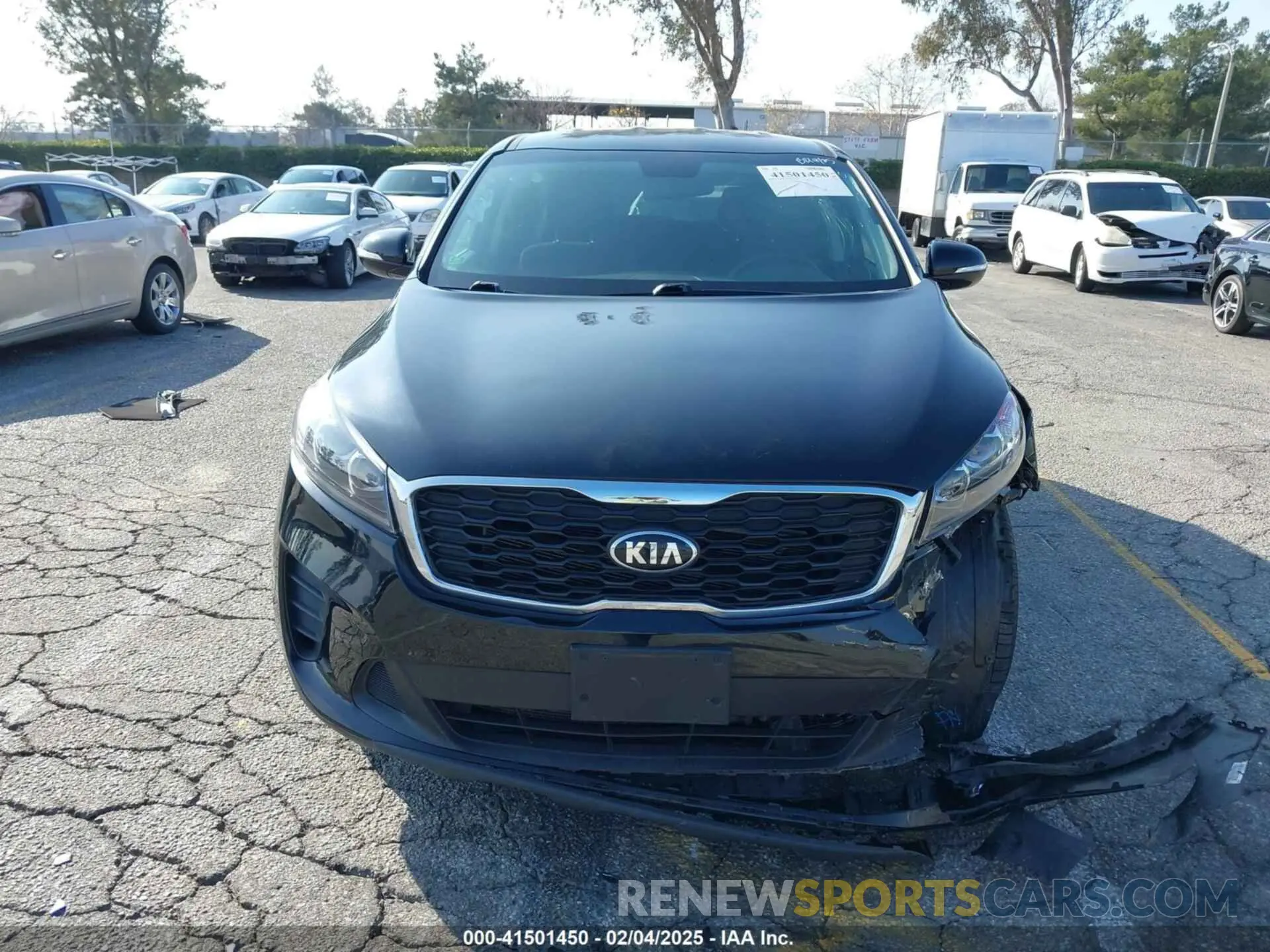 12 Photograph of a damaged car 5XYPG4A51KG567018 KIA SORENTO 2019