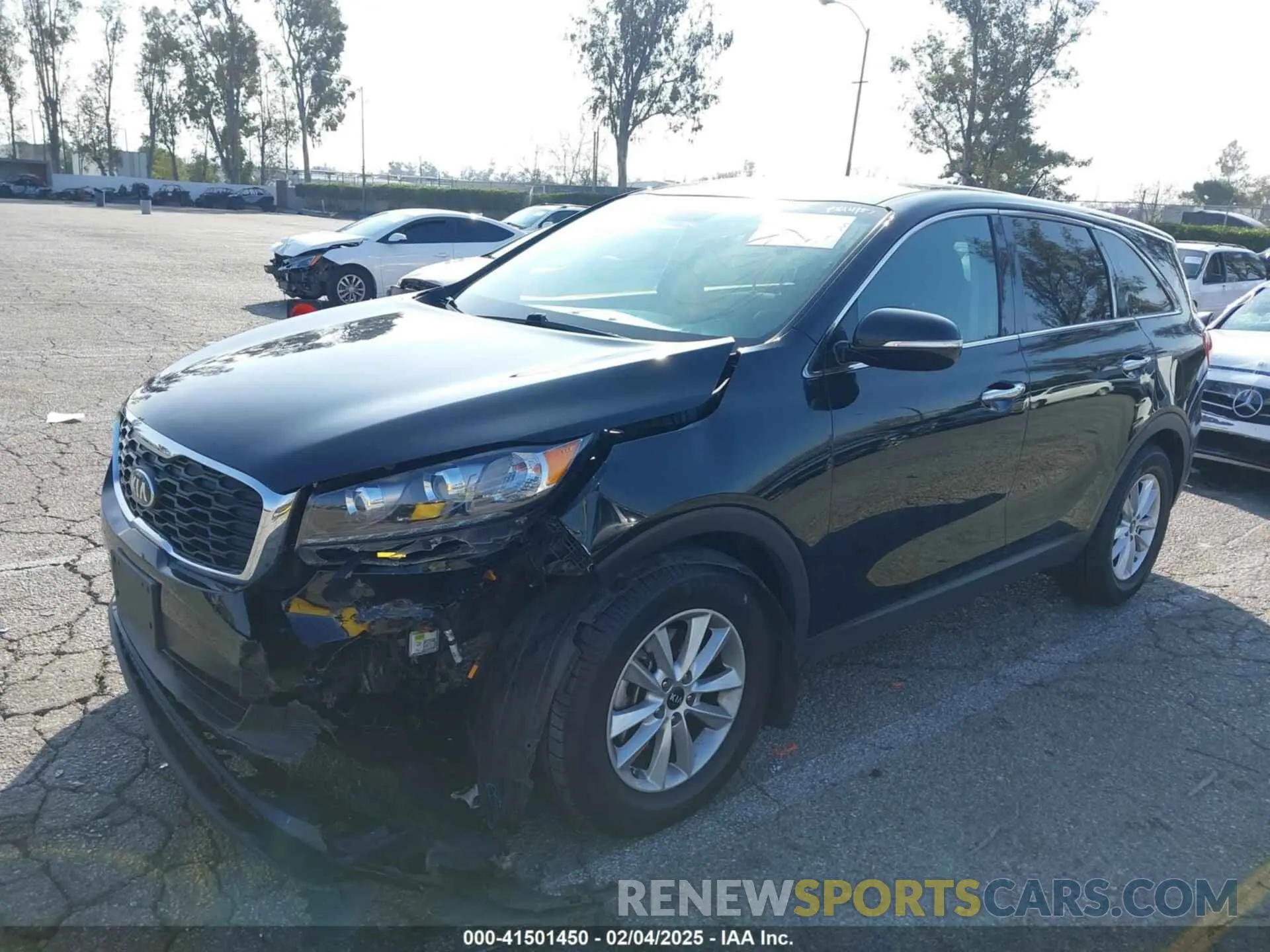 2 Photograph of a damaged car 5XYPG4A51KG567018 KIA SORENTO 2019