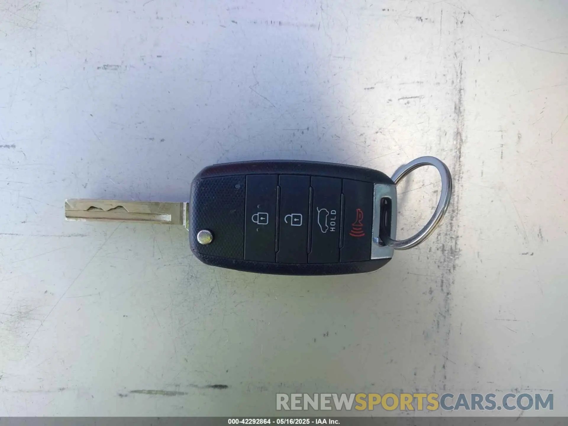 11 Photograph of a damaged car 5XYPG4A51KG596857 KIA SORENTO 2019