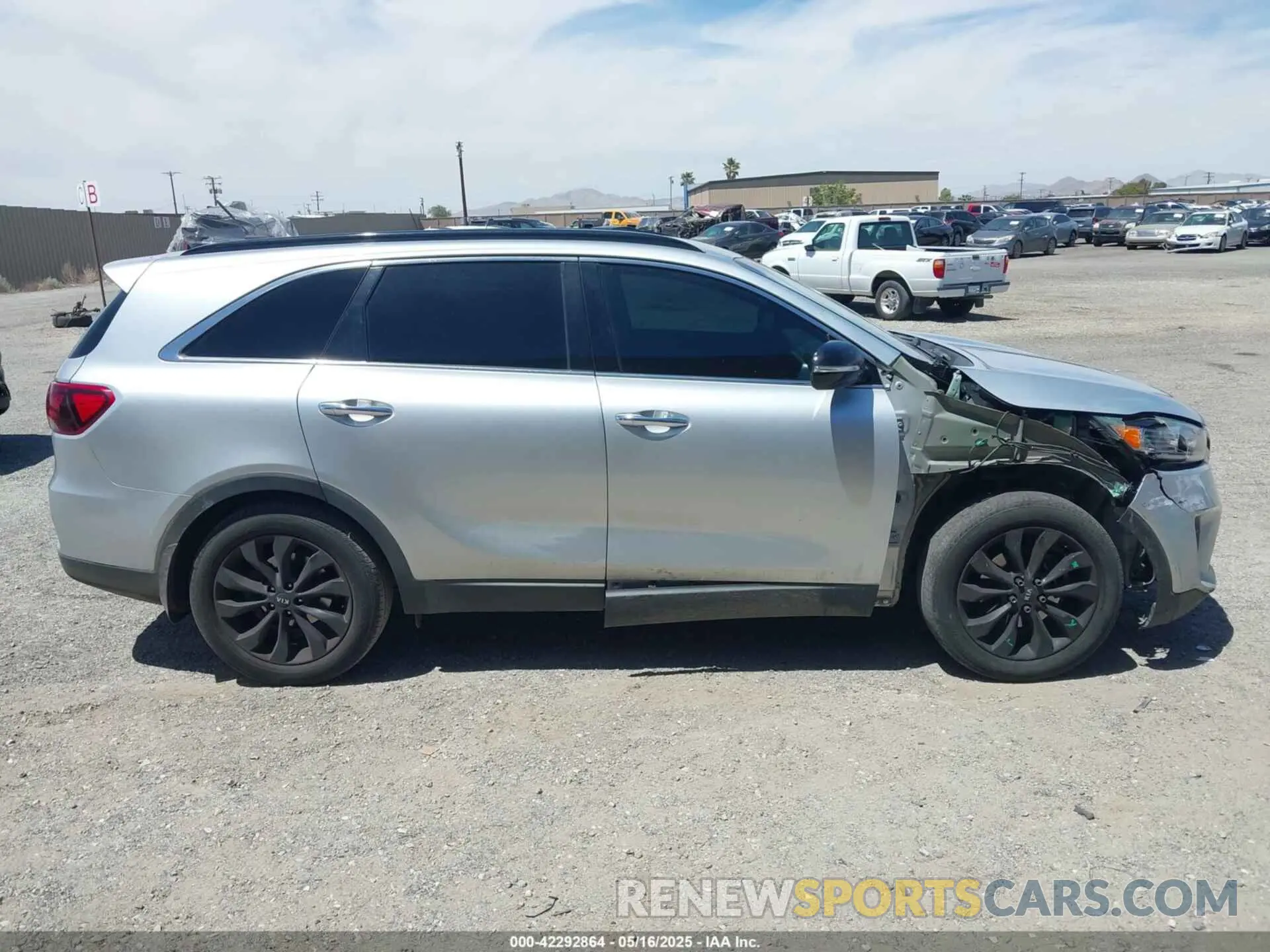 13 Photograph of a damaged car 5XYPG4A51KG596857 KIA SORENTO 2019