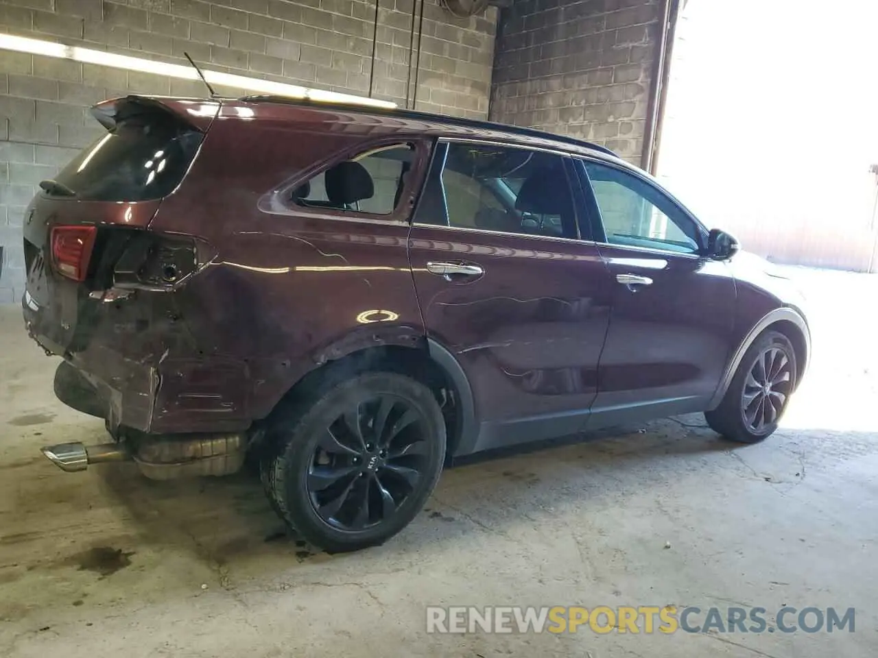 3 Photograph of a damaged car 5XYPG4A51KG600289 KIA SORENTO 2019