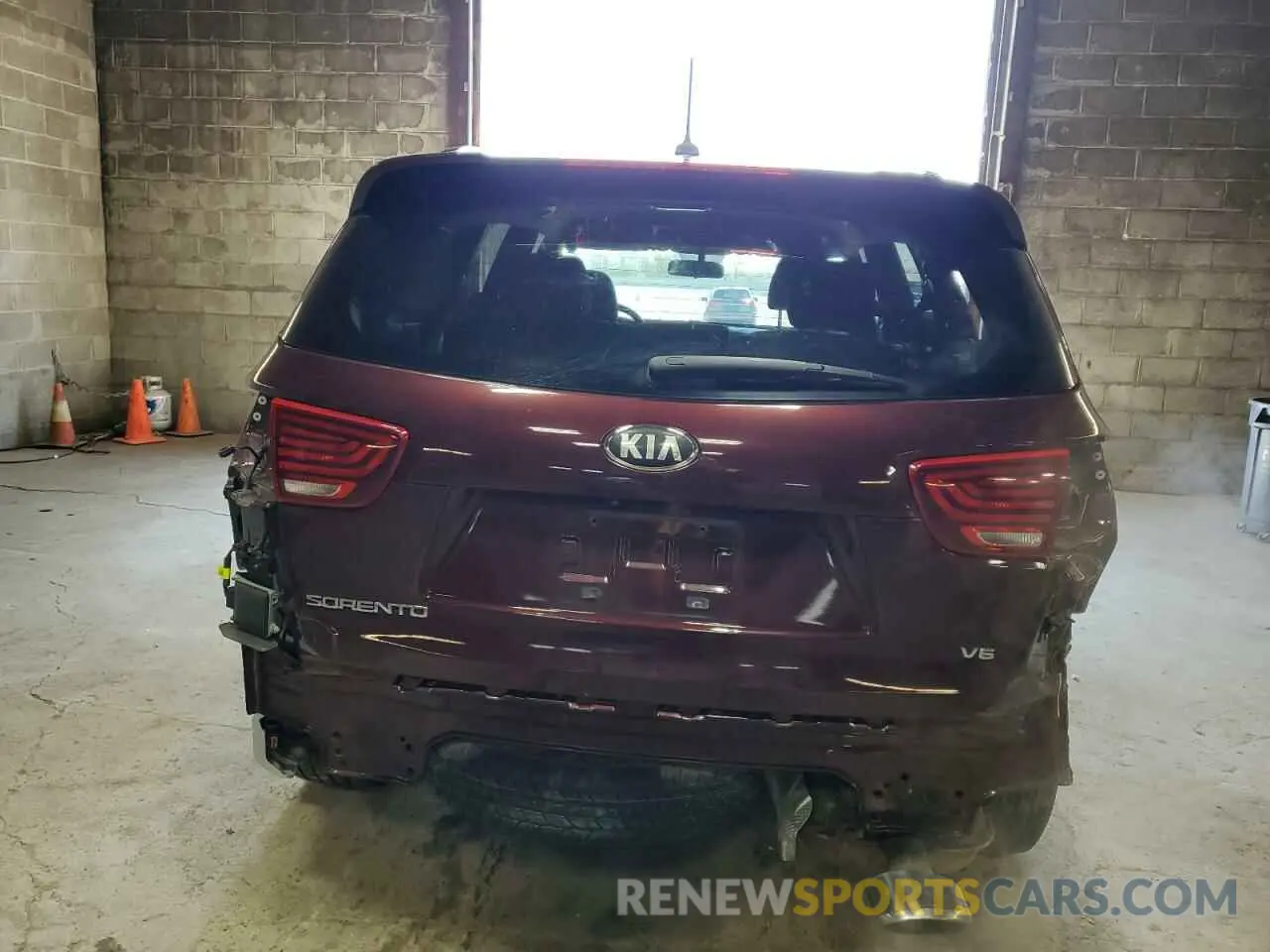 6 Photograph of a damaged car 5XYPG4A51KG600289 KIA SORENTO 2019