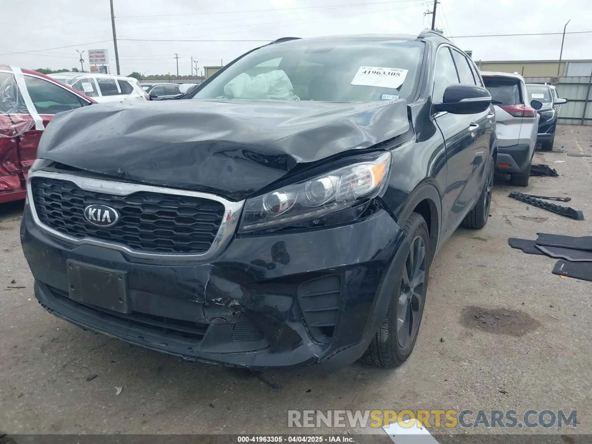 2 Photograph of a damaged car 5XYPG4A51KG609865 KIA SORENTO 2019
