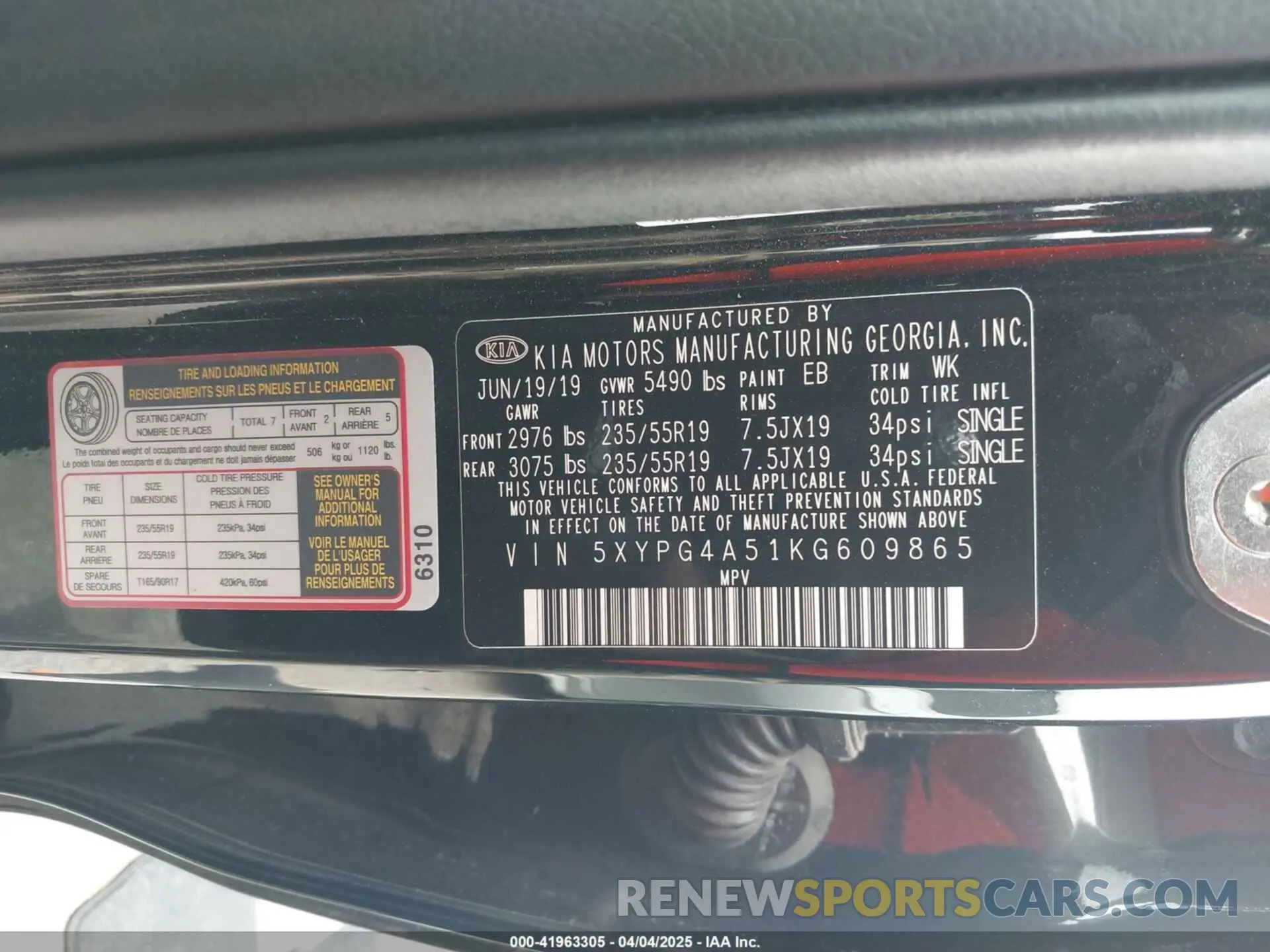9 Photograph of a damaged car 5XYPG4A51KG609865 KIA SORENTO 2019