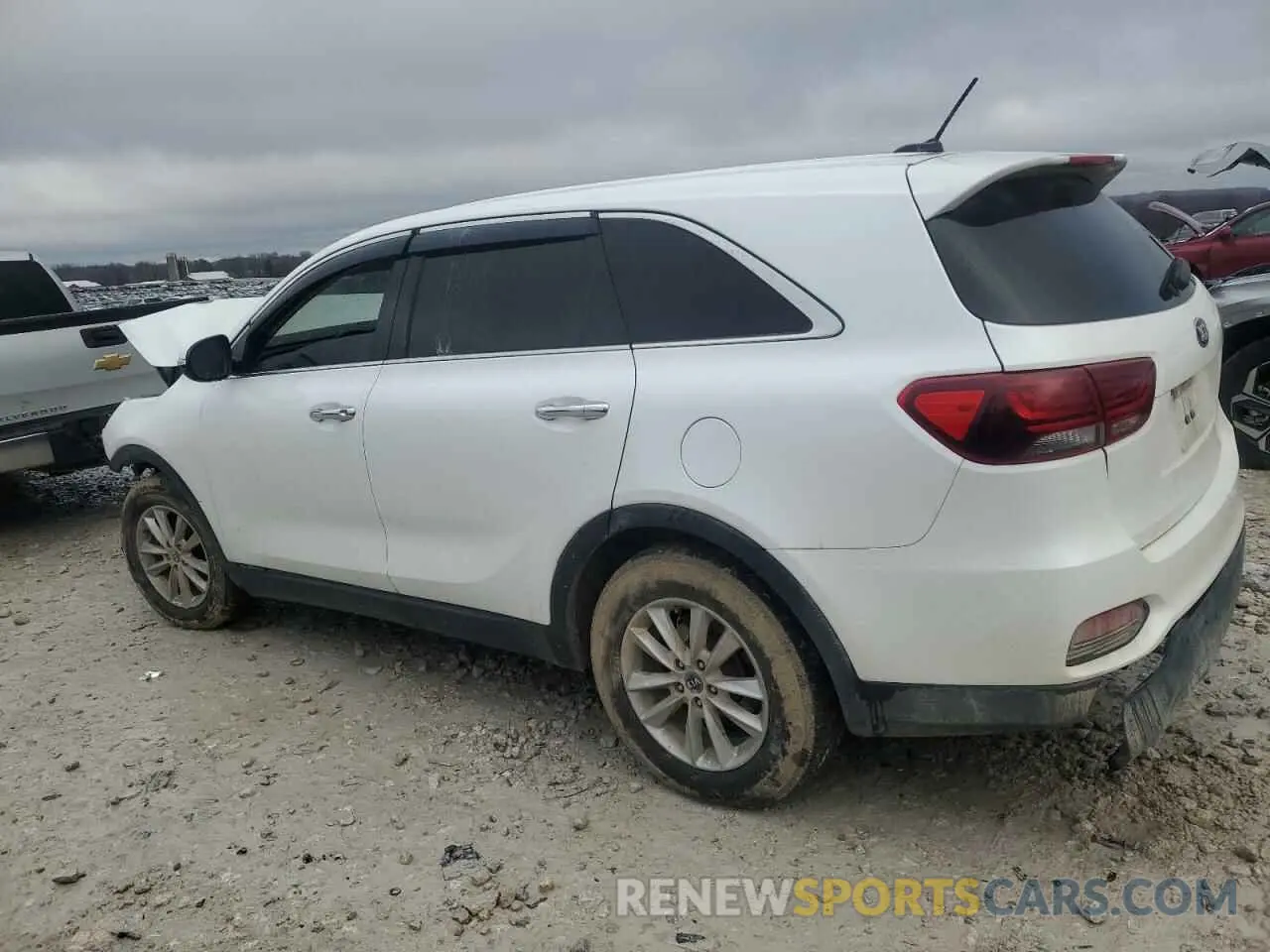 2 Photograph of a damaged car 5XYPG4A52KG494919 KIA SORENTO 2019