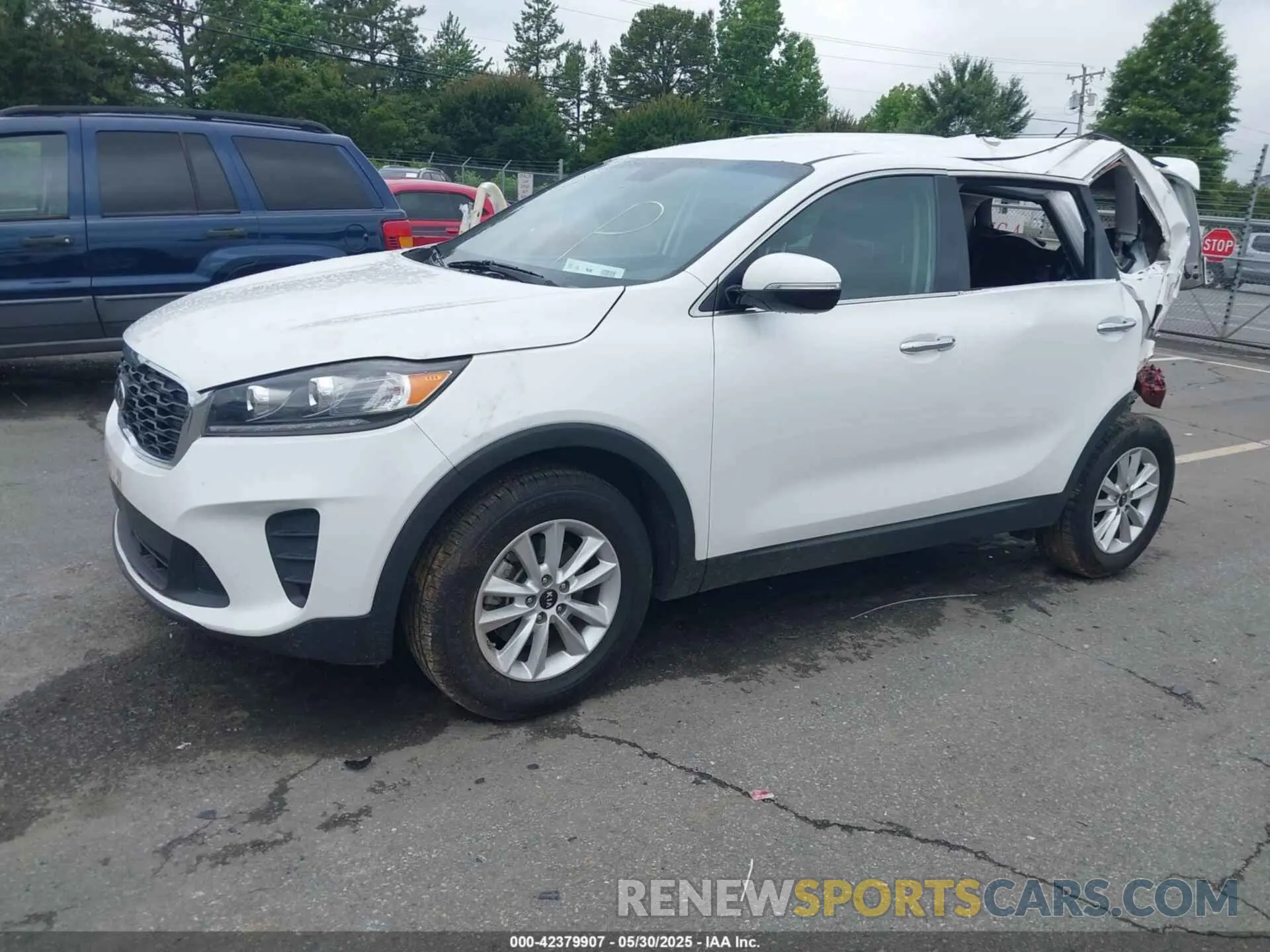 2 Photograph of a damaged car 5XYPG4A52KG570848 KIA SORENTO 2019