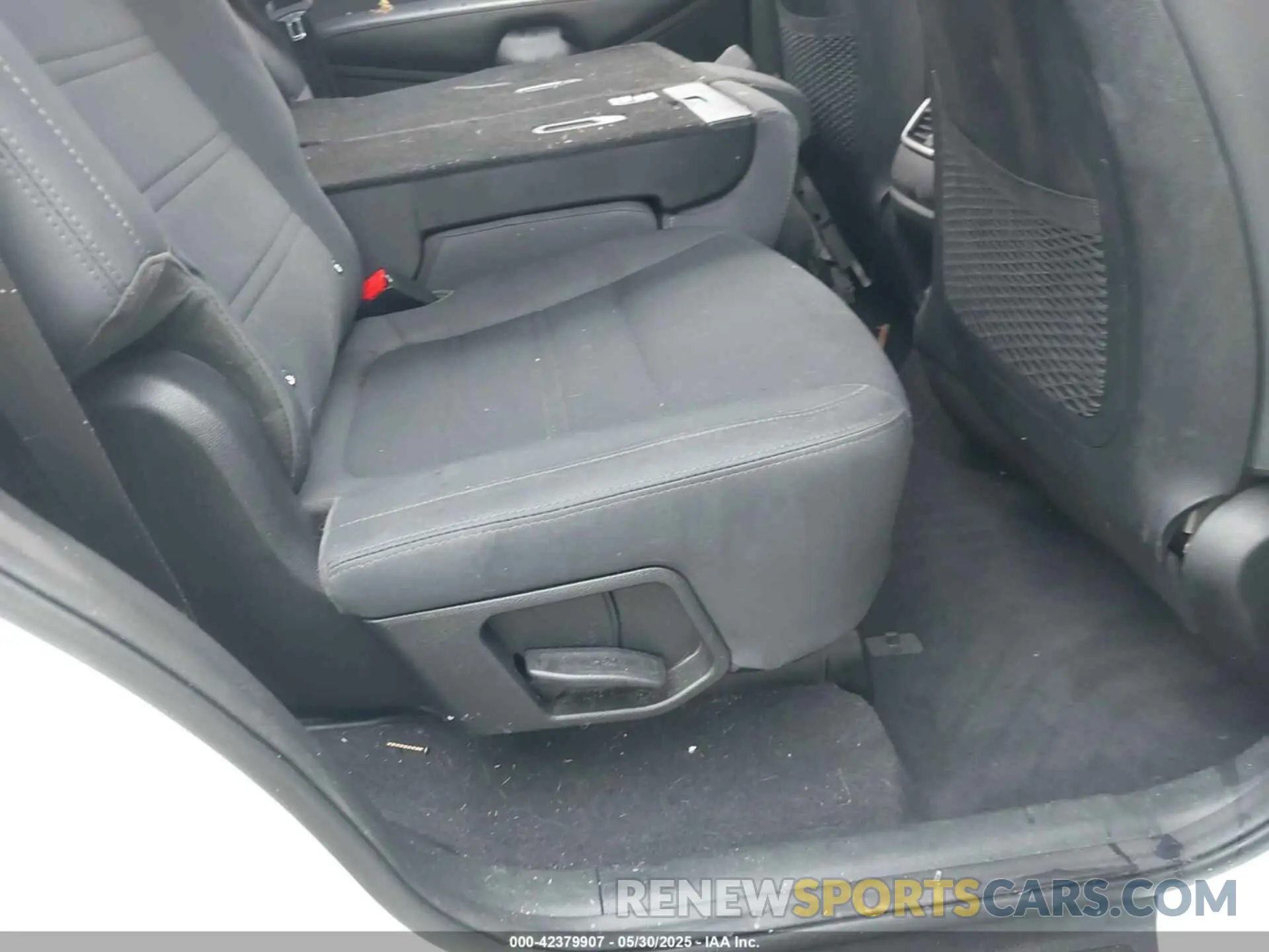 8 Photograph of a damaged car 5XYPG4A52KG570848 KIA SORENTO 2019